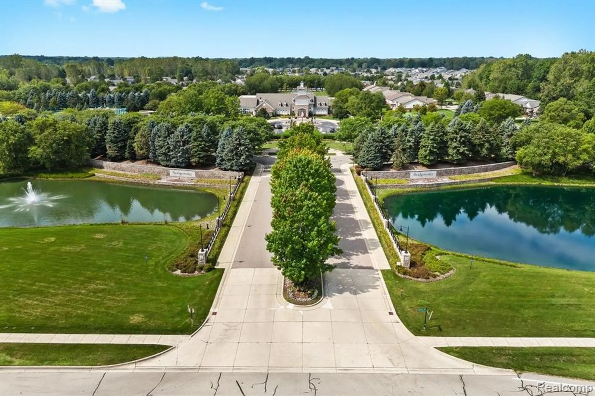 Property Slideshow image 35 of 40 | 24338 walloon way, Brownstown Twp, MI, 48134