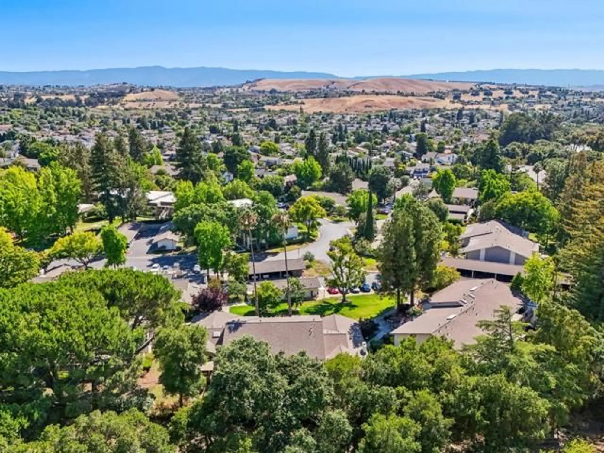 Property Slideshow image 38 of 45 | 5286 cribari hts, San Jose, CA, 95135