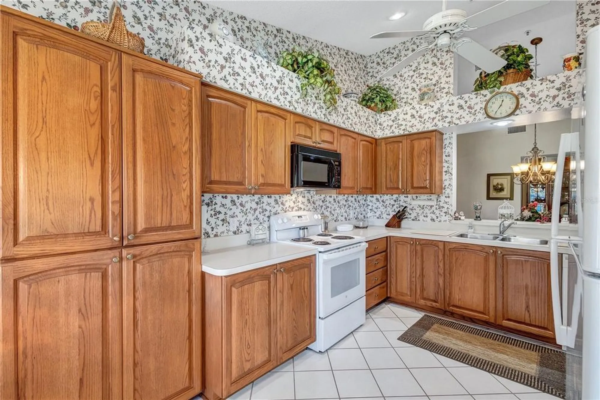 Property Slideshow image 9 of 76 | 6713 stone river rd 205, Bradenton, FL, 34203