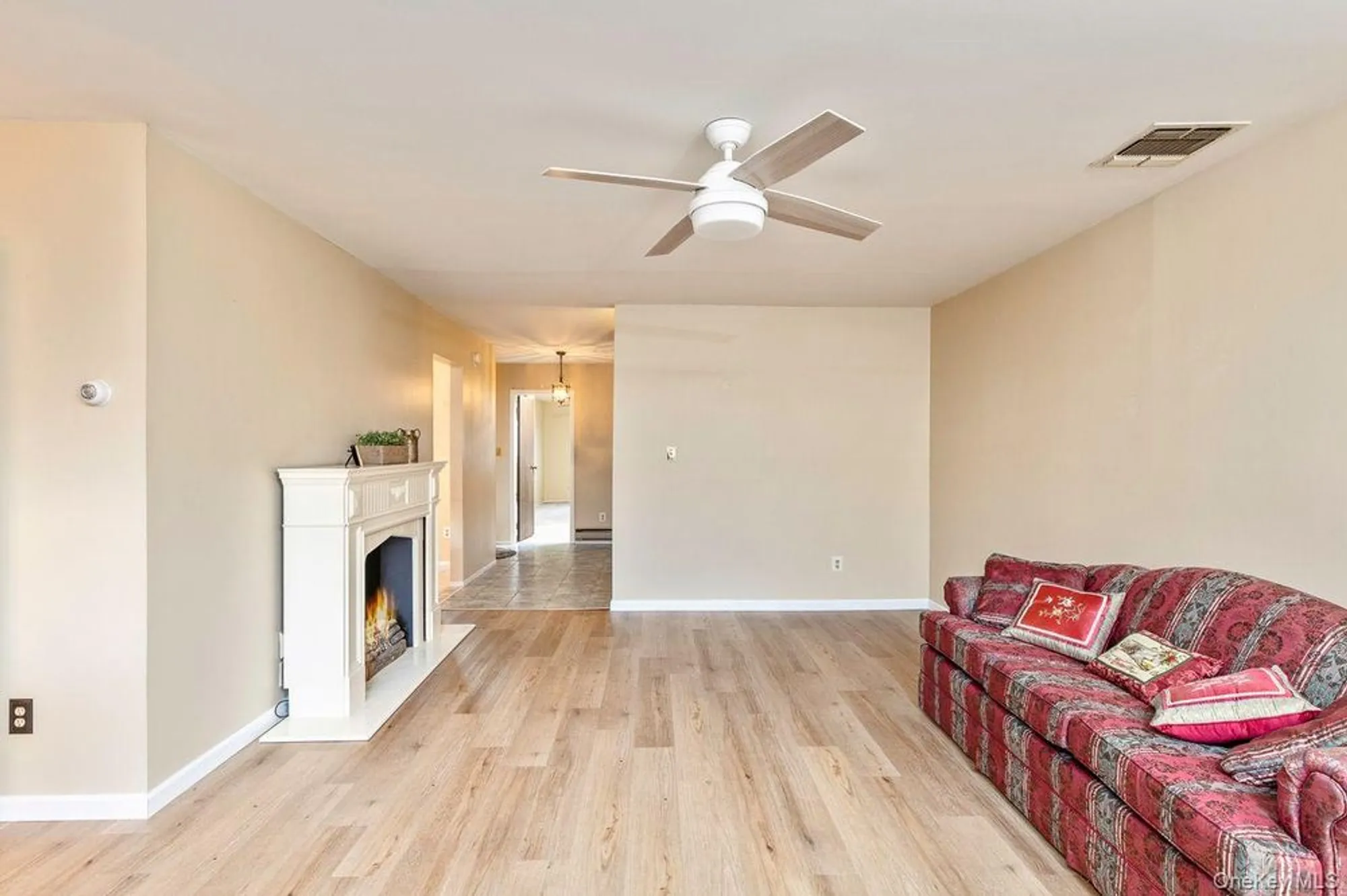 Property Slideshow image 8 of 31 | 705 cabot ct, Saint James, NY, 11780