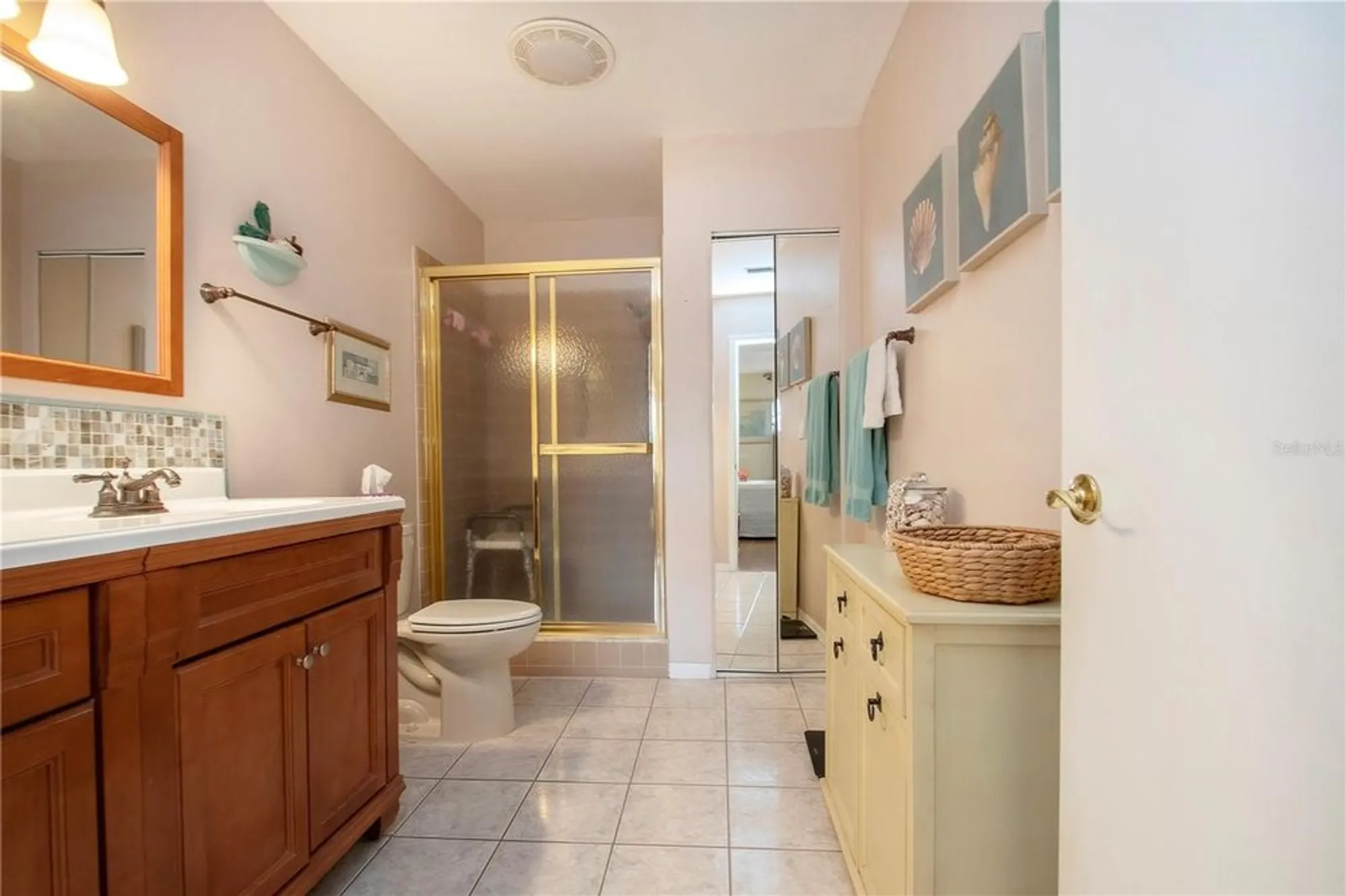 Property Slideshow image 27 of 49 | 1201 bluewater dr, Sun City Center, FL, 33573