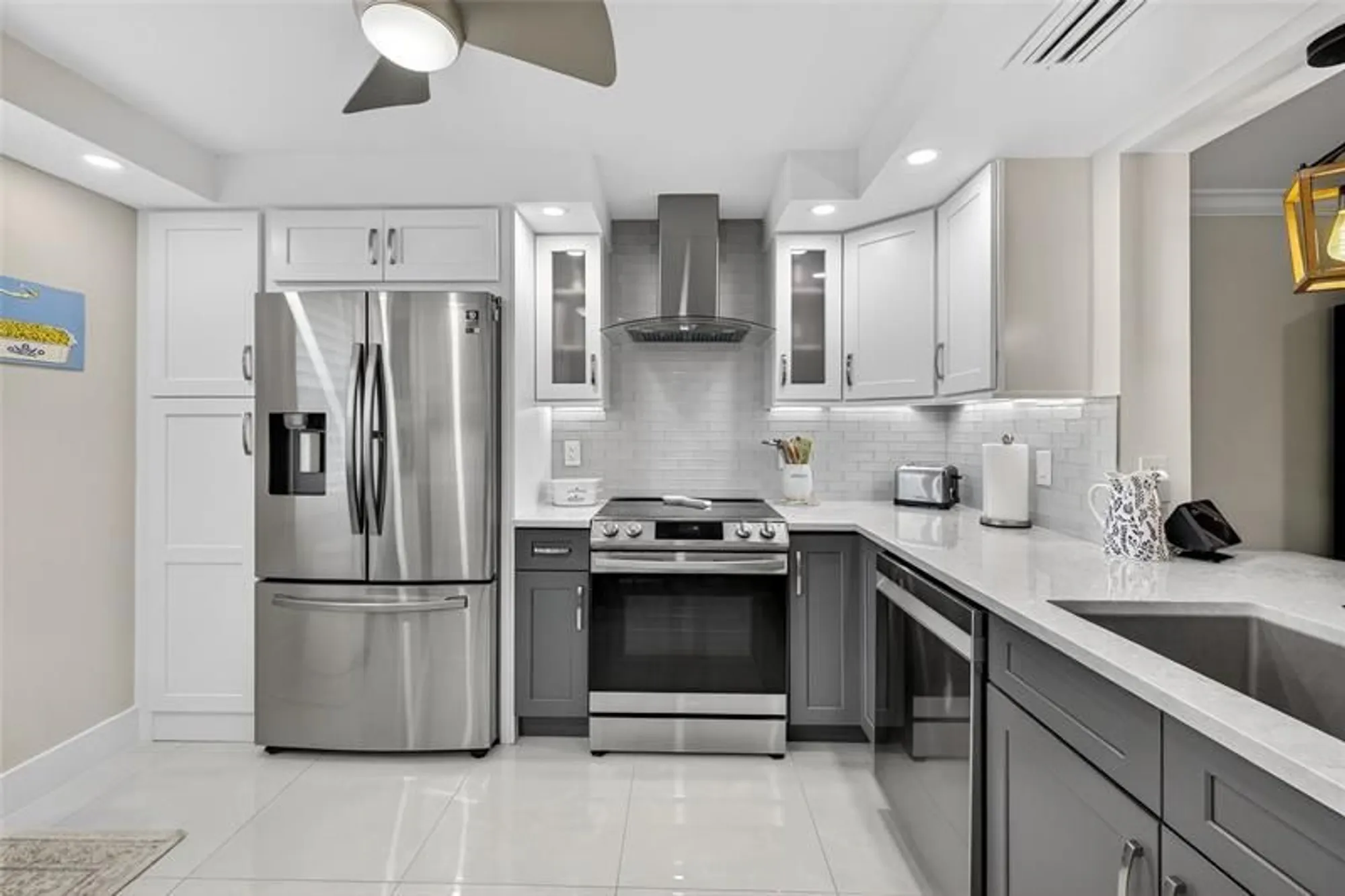 Property Slideshow image 2 of 45 | 3306 aruba way b2, Coconut Creek, FL, 33066