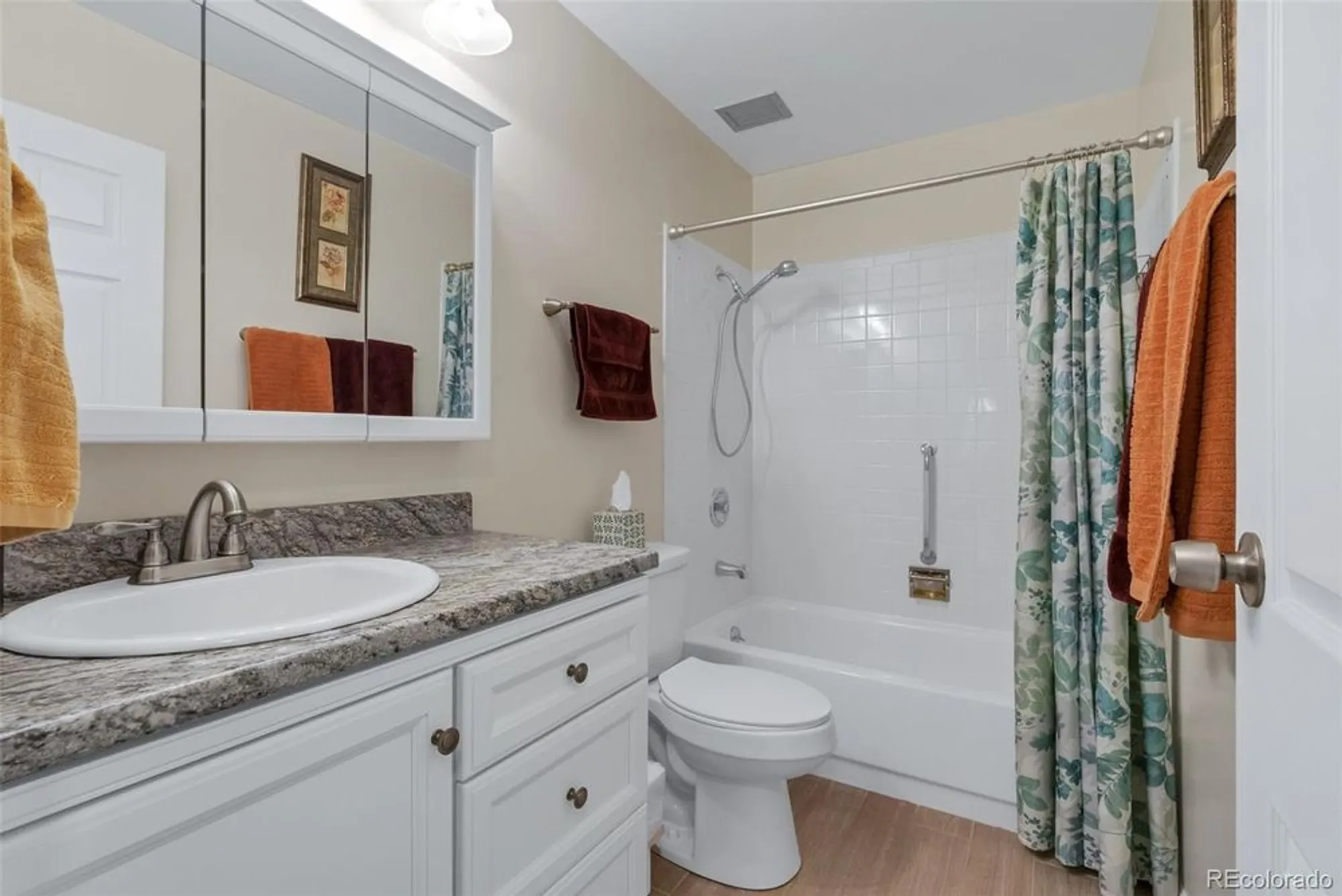 Property Slideshow image 18 of 39 | 13635 e bates ave apt 404, Aurora, CO, 80014