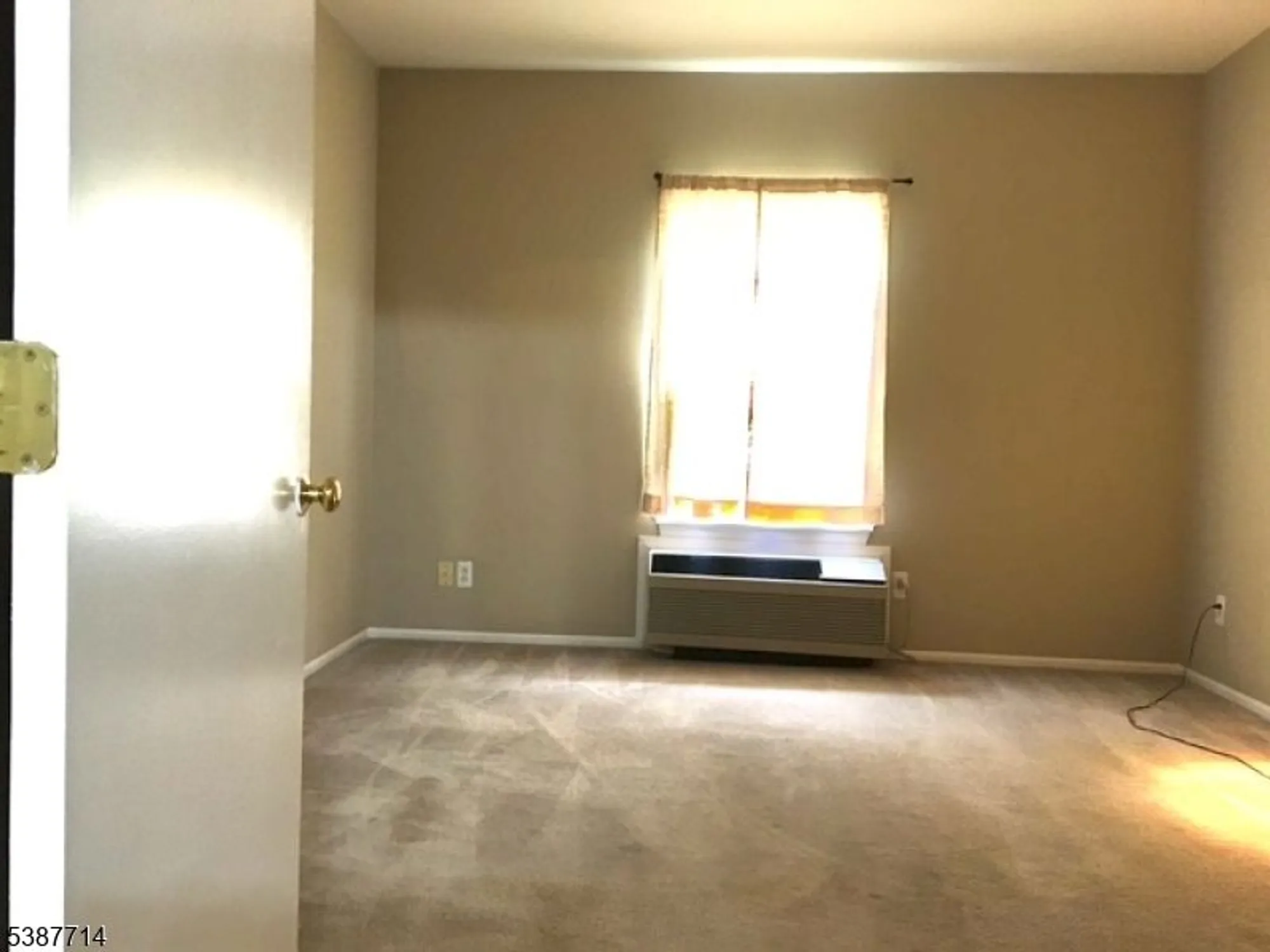 Property Slideshow image 5 of 12 | 4 richmond rd apt 112 112, West Milford, NJ, 07480