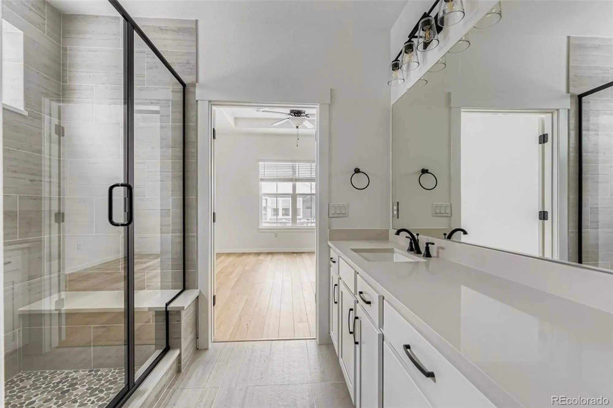 Property Slideshow image 14 of 25 | 8905 s riviera way, Aurora, CO, 80016