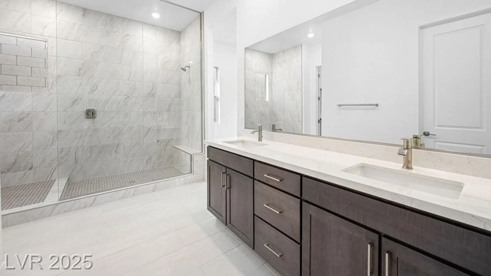 Property Slideshow image 20 of 43 | 226 piazzetta dr, Henderson, NV, 89011