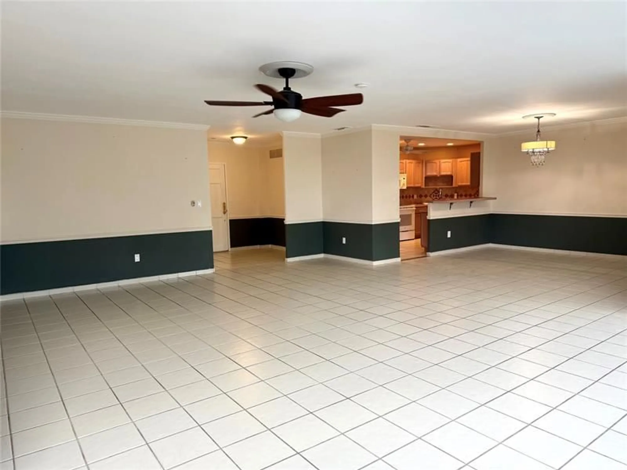 Property Slideshow image 5 of 12 | 3900 n ocean dr gc, Fort Lauderdale, FL, 33308