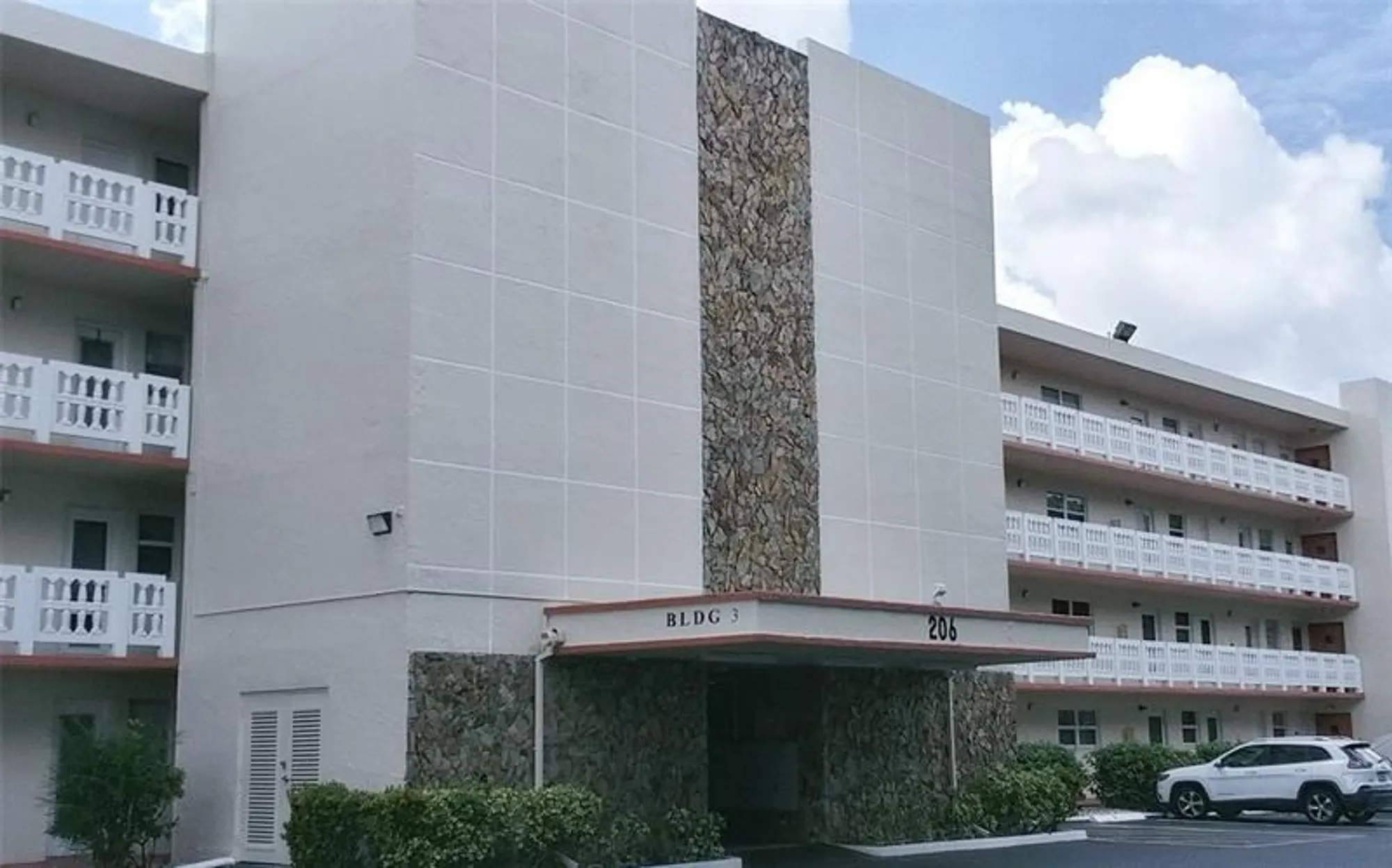 Property Slideshow image 60 of 62 | 206 se 10th st 406, Dania Beach, FL, 33004