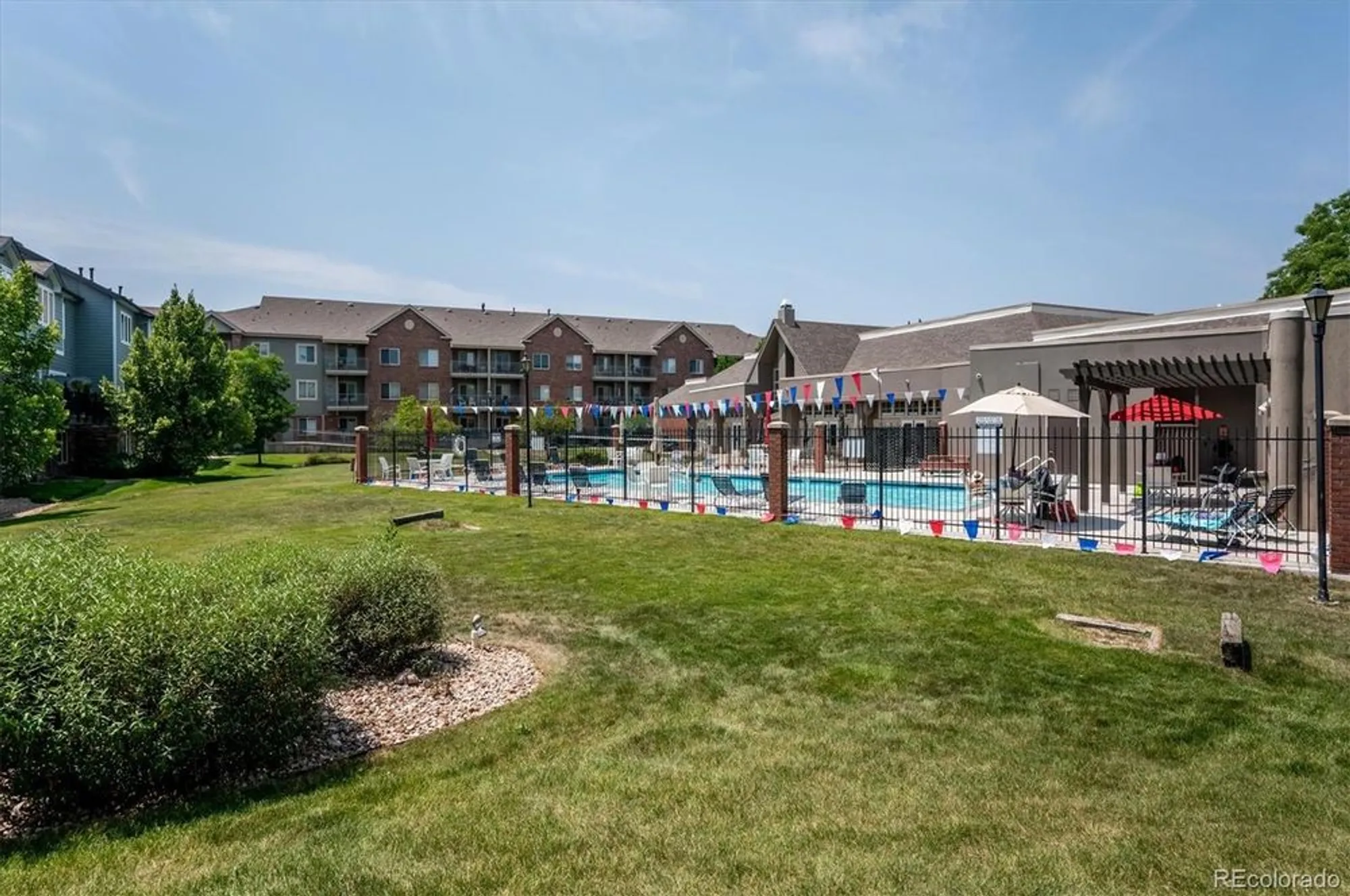 Property Slideshow image 35 of 39 | 2896 w riverwalk cir a304, Littleton, CO, 80123