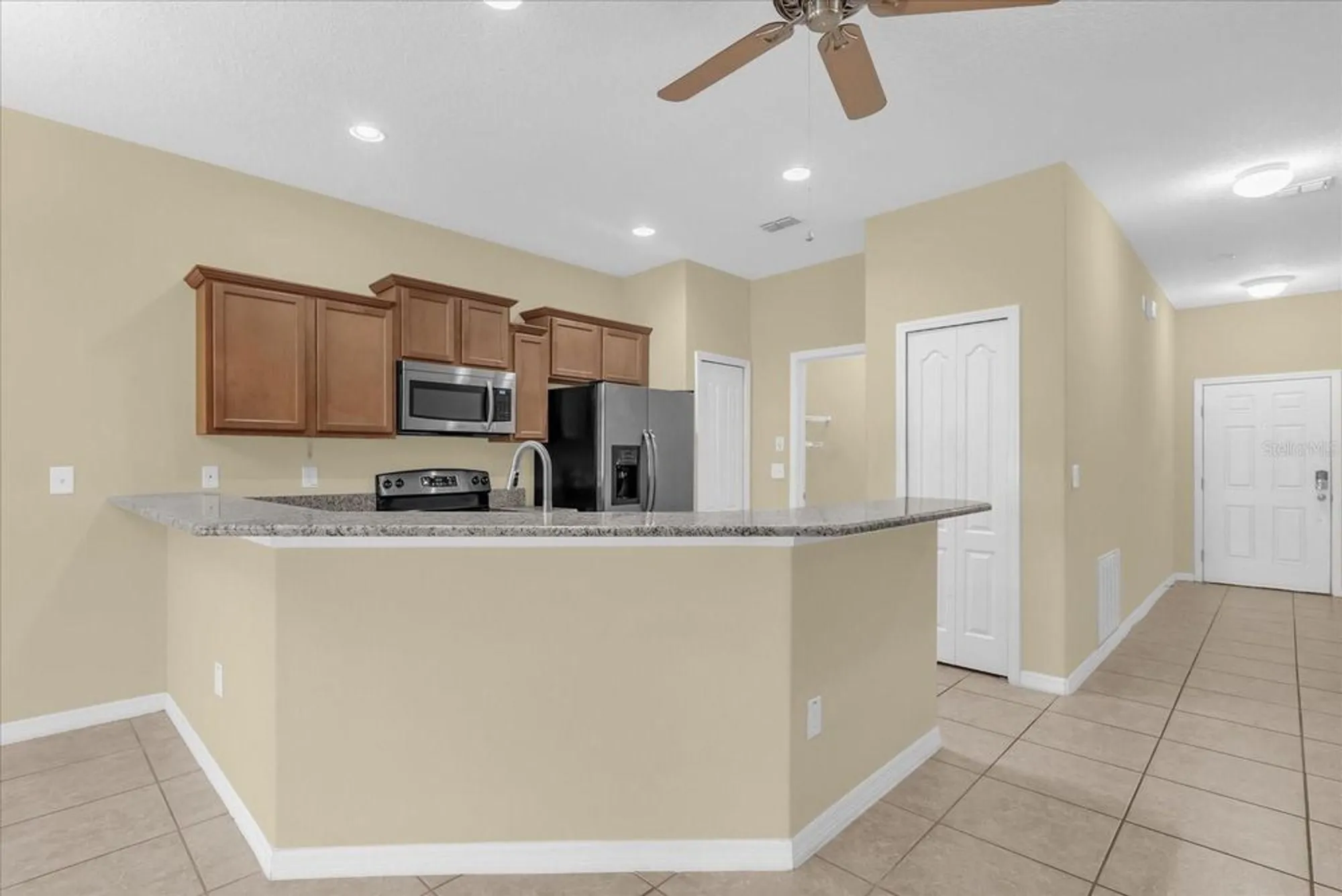 Property Slideshow image 8 of 38 | 3205 sonesta ct b, Clermont, FL, 34711