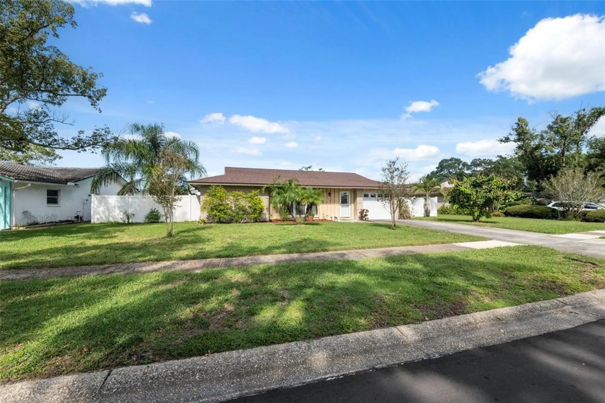 Property Slideshow image 23 of 40 | 766 anchorage ln, Palm Harbor, FL, 34685