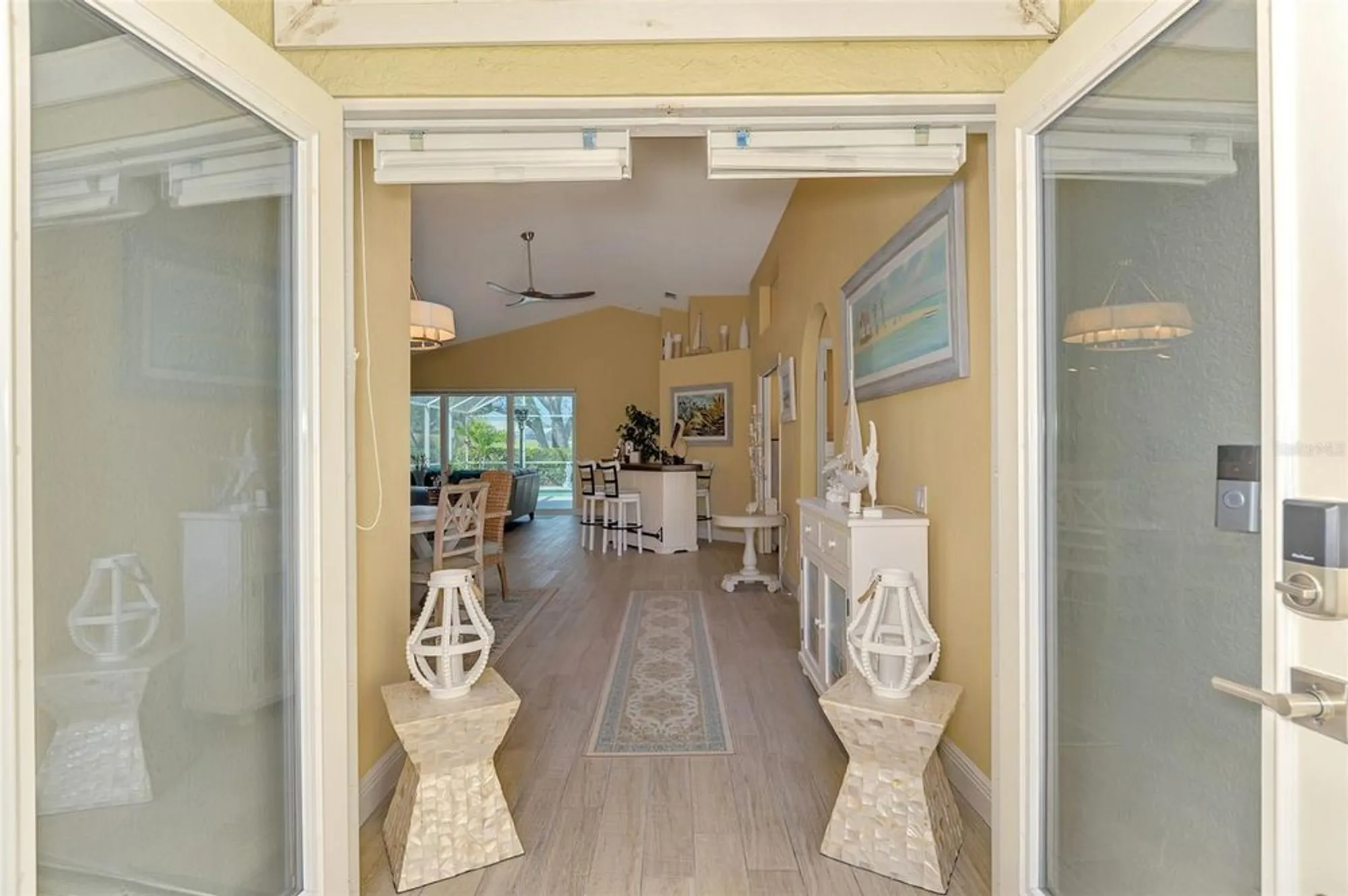 Property Slideshow image 4 of 55 | 320 bermuda ct 10, Venice, FL, 34293