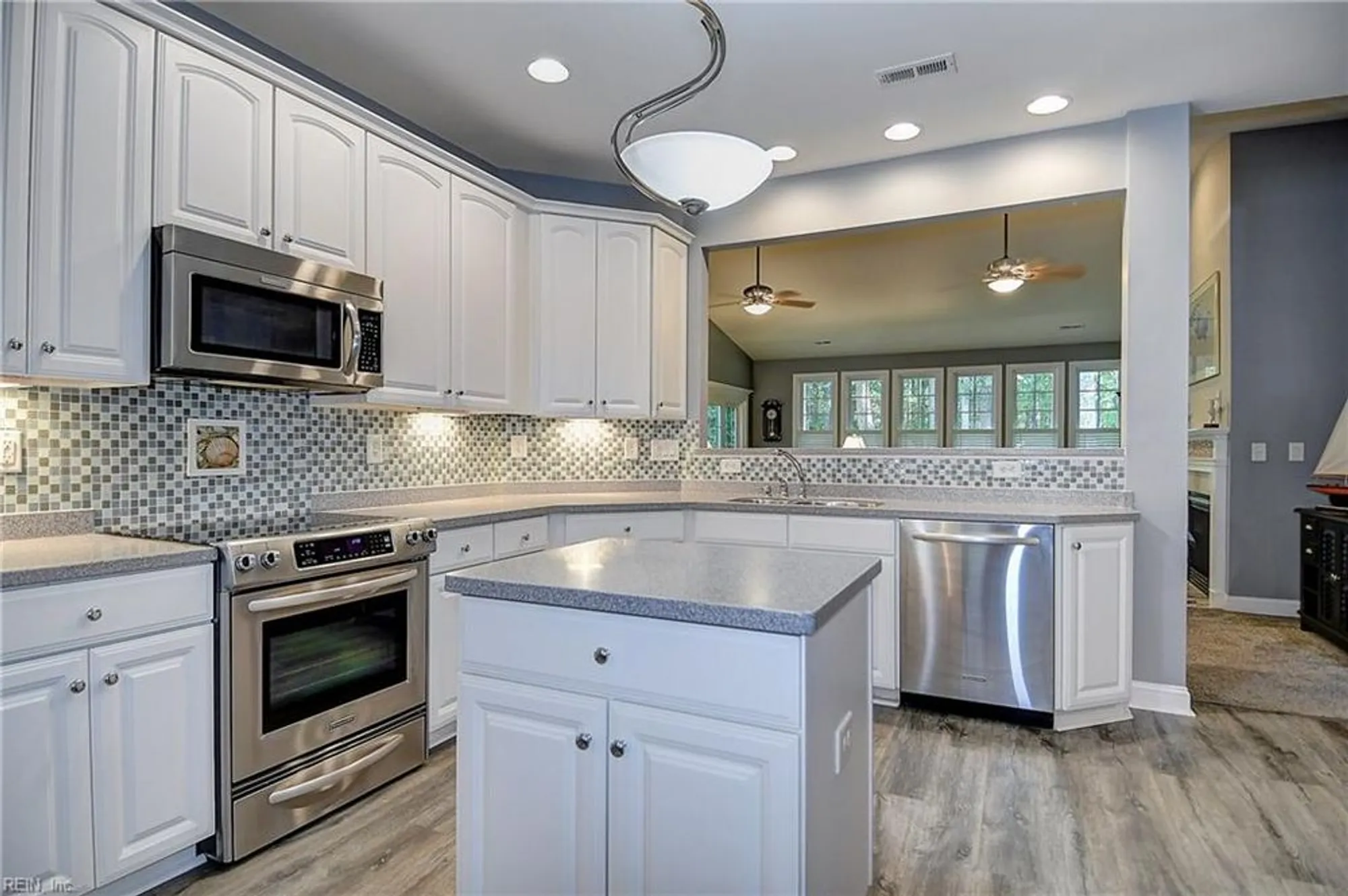 Property Slideshow image 5 of 38 | 3132 genius pl, Virginia Beach, VA, 23456
