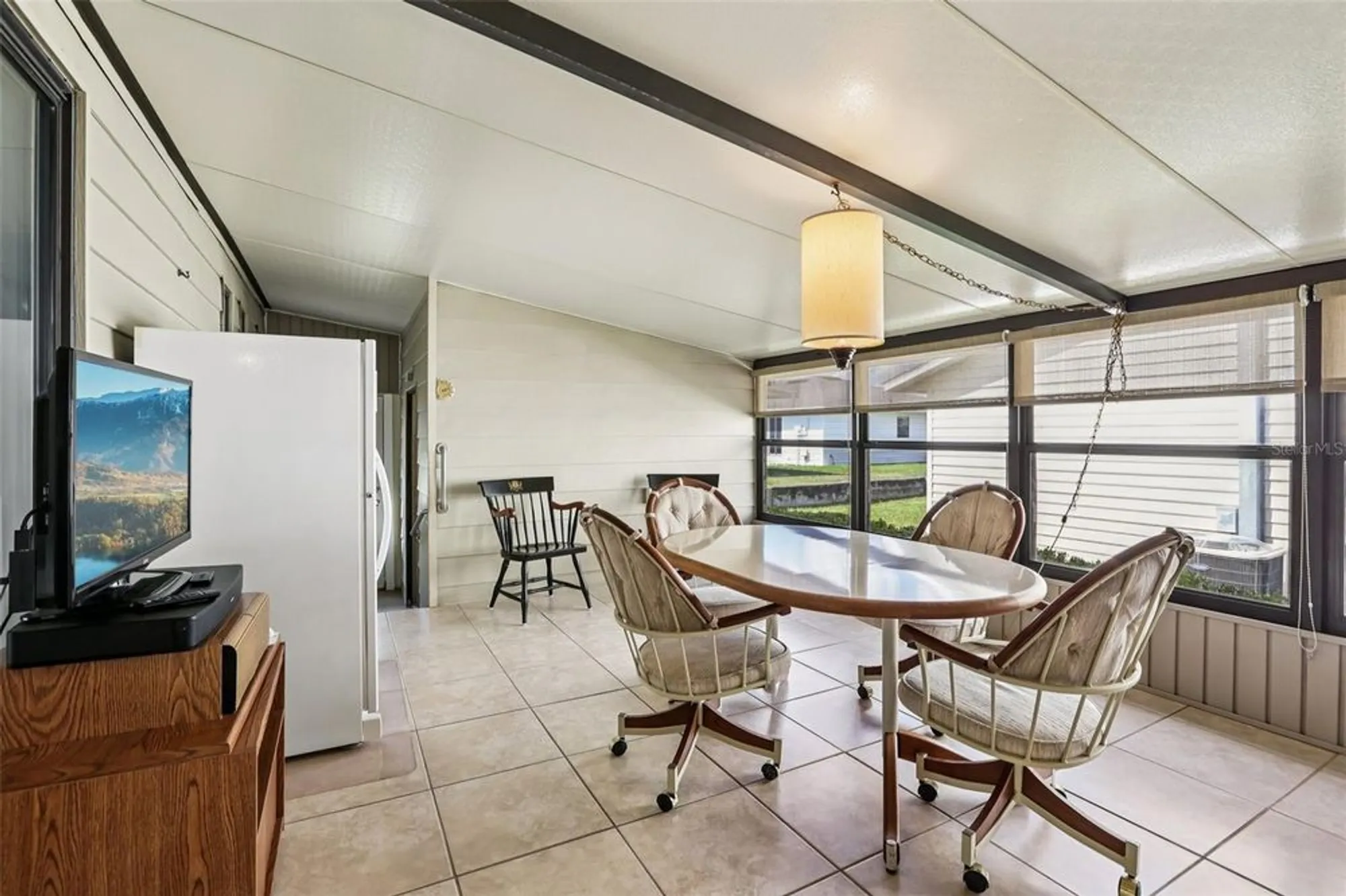 Property Slideshow image 6 of 42 | 4933 colonnades cir, Lakeland, FL, 33811
