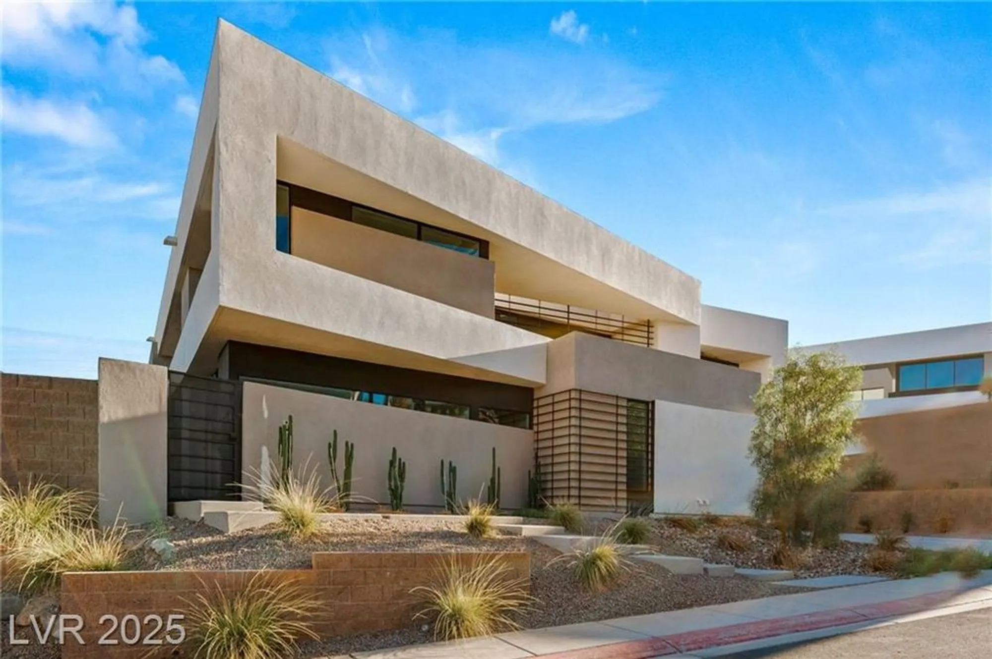 Property Slideshow image 1 of 57 | 25 canyon bay dr, Henderson, NV, 89011