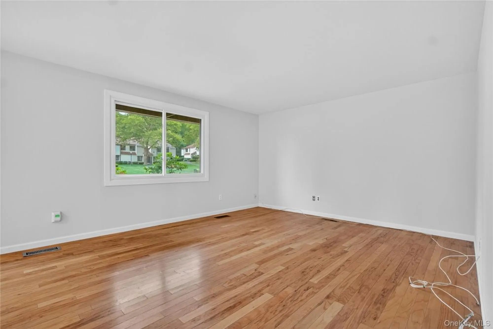 Property Slideshow image 8 of 44 | 41 jefferson oval b, Yorktown Heights, NY, 10598
