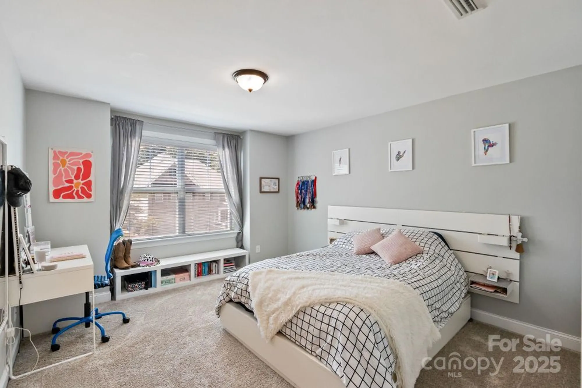 Property Slideshow image 34 of 48 | 142 canoe pole ln, Mooresville, NC, 28117