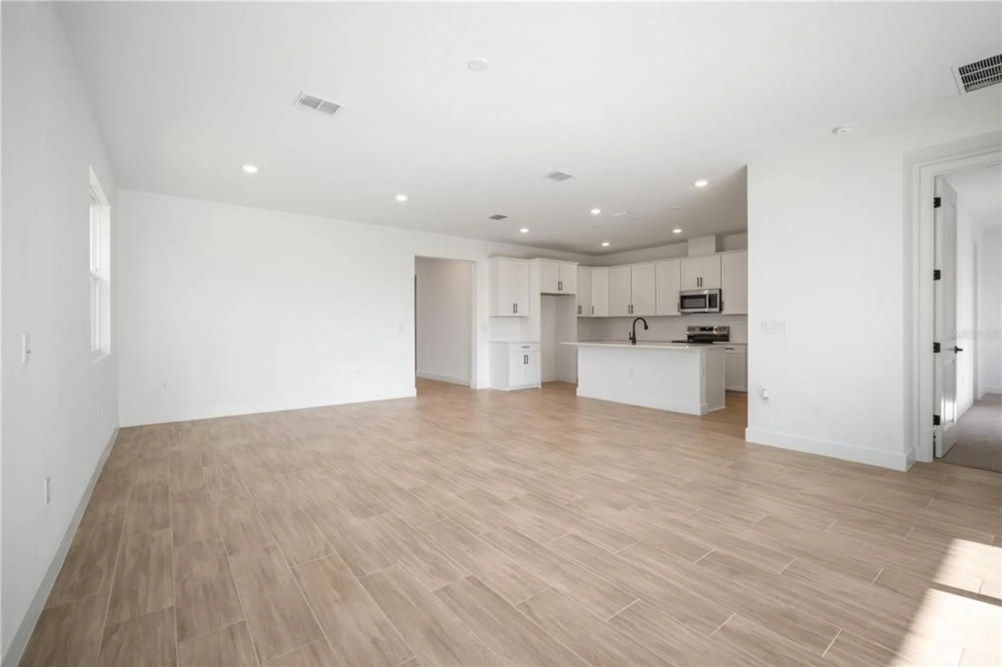 Property Slideshow image 10 of 39 | 9071 players dr, Weeki Wachee, FL, 34613