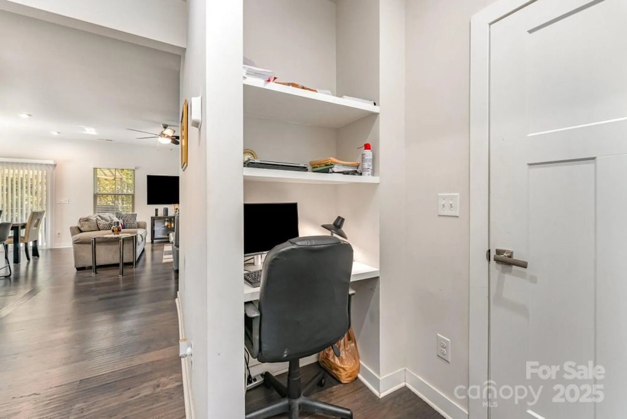 Property Slideshow image 5 of 24 | 10356 black locust ln, Charlotte, NC, 28215