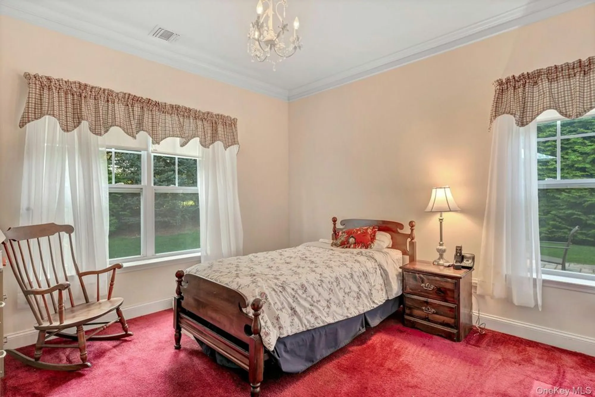 Property Slideshow image 22 of 24 | 159 stoneleigh dr, Riverhead, NY, 11901