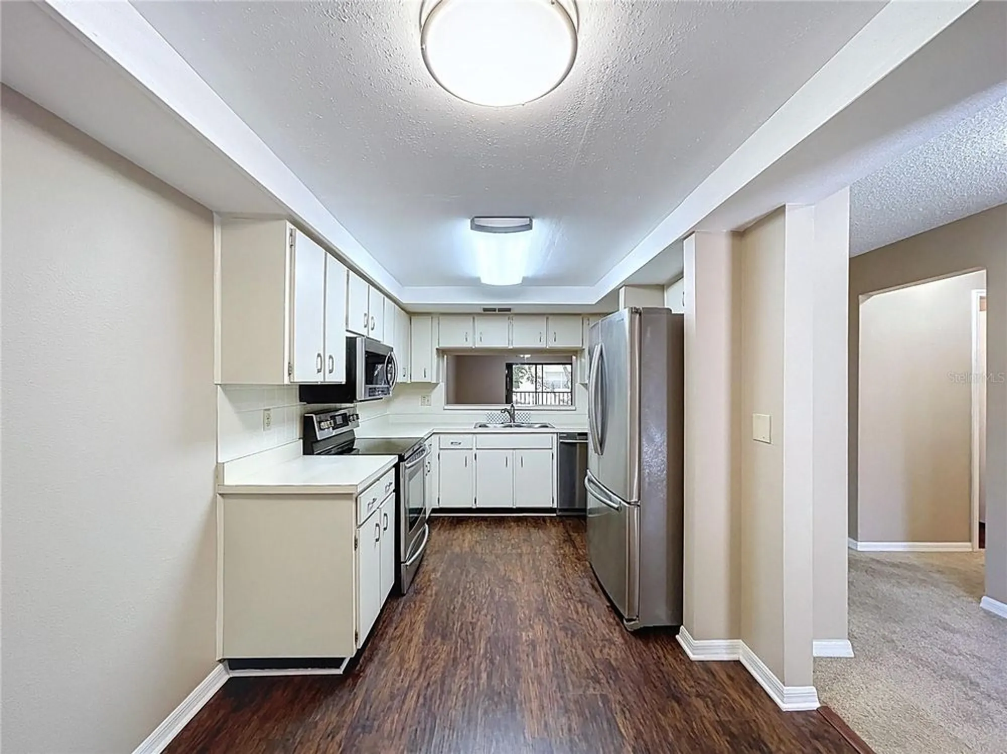 Property Slideshow image 16 of 59 | 2020 lakeview dr apt 203, Clearwater, FL, 33763