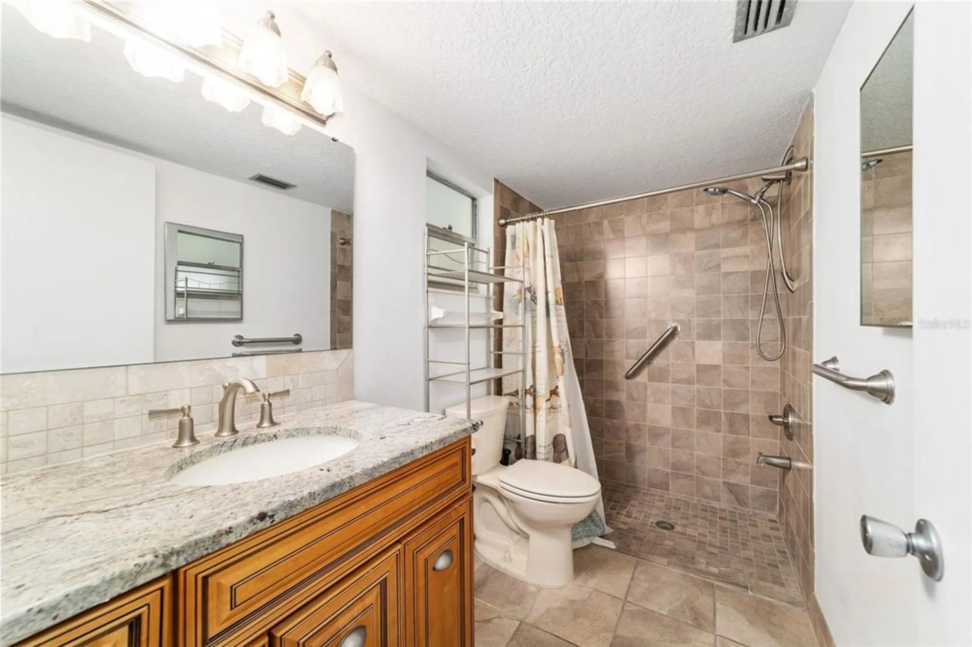 Property Slideshow image 19 of 28 | 8885 sw 97th lane rd a, Ocala, FL, 34481
