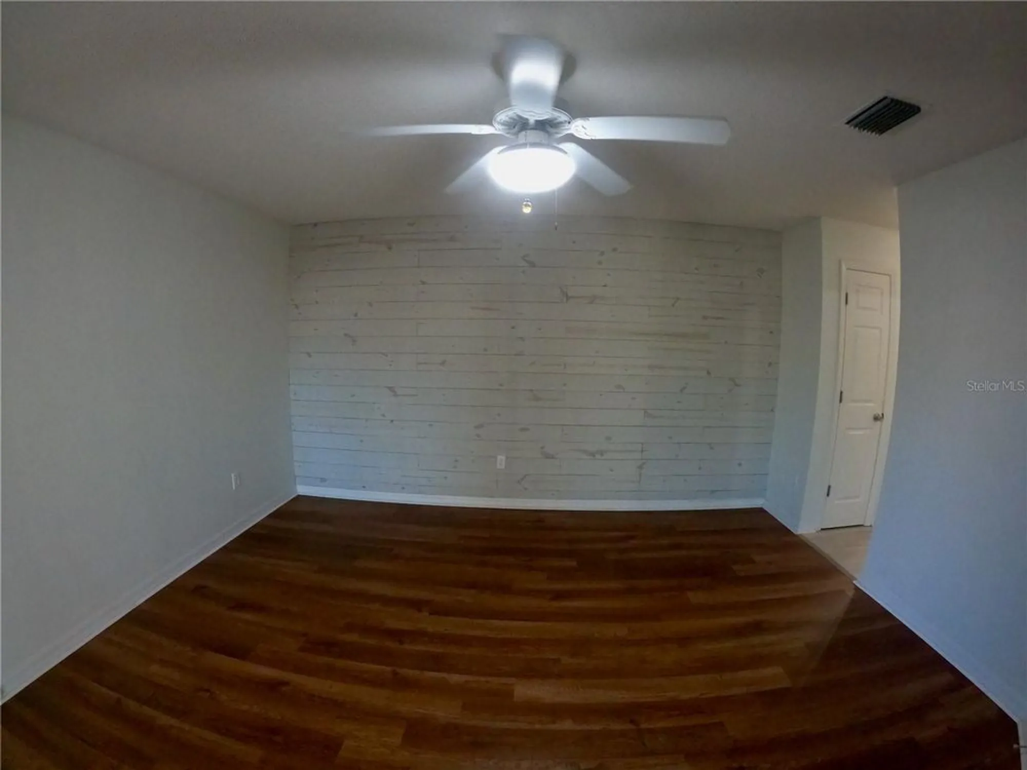 Property Slideshow image 13 of 20 | 1221 santa cruz dr, The Villages, FL, 32162