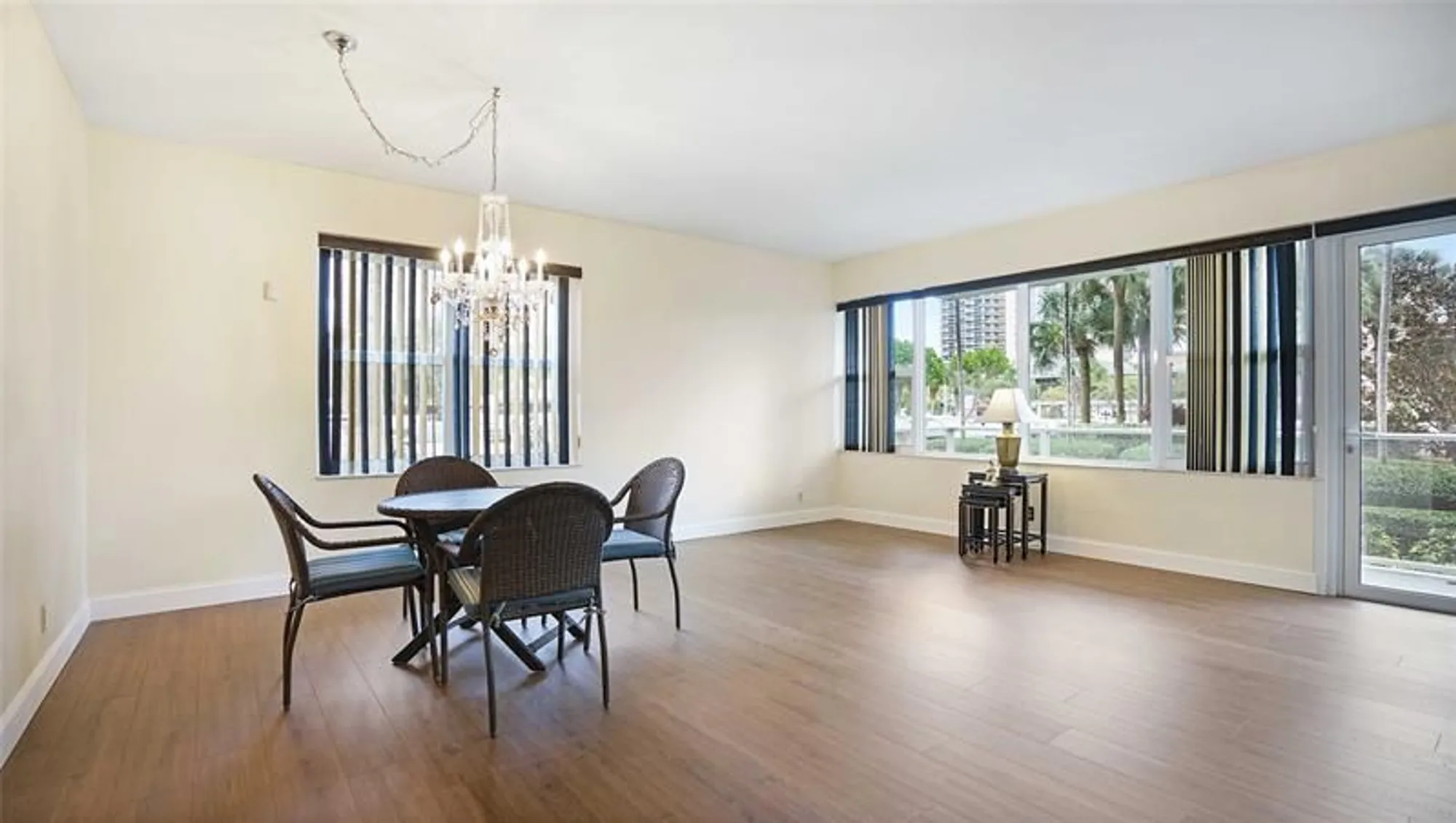 Property Slideshow image 5 of 49 | 3333 ne 34th st 109, Fort Lauderdale, FL, 33308