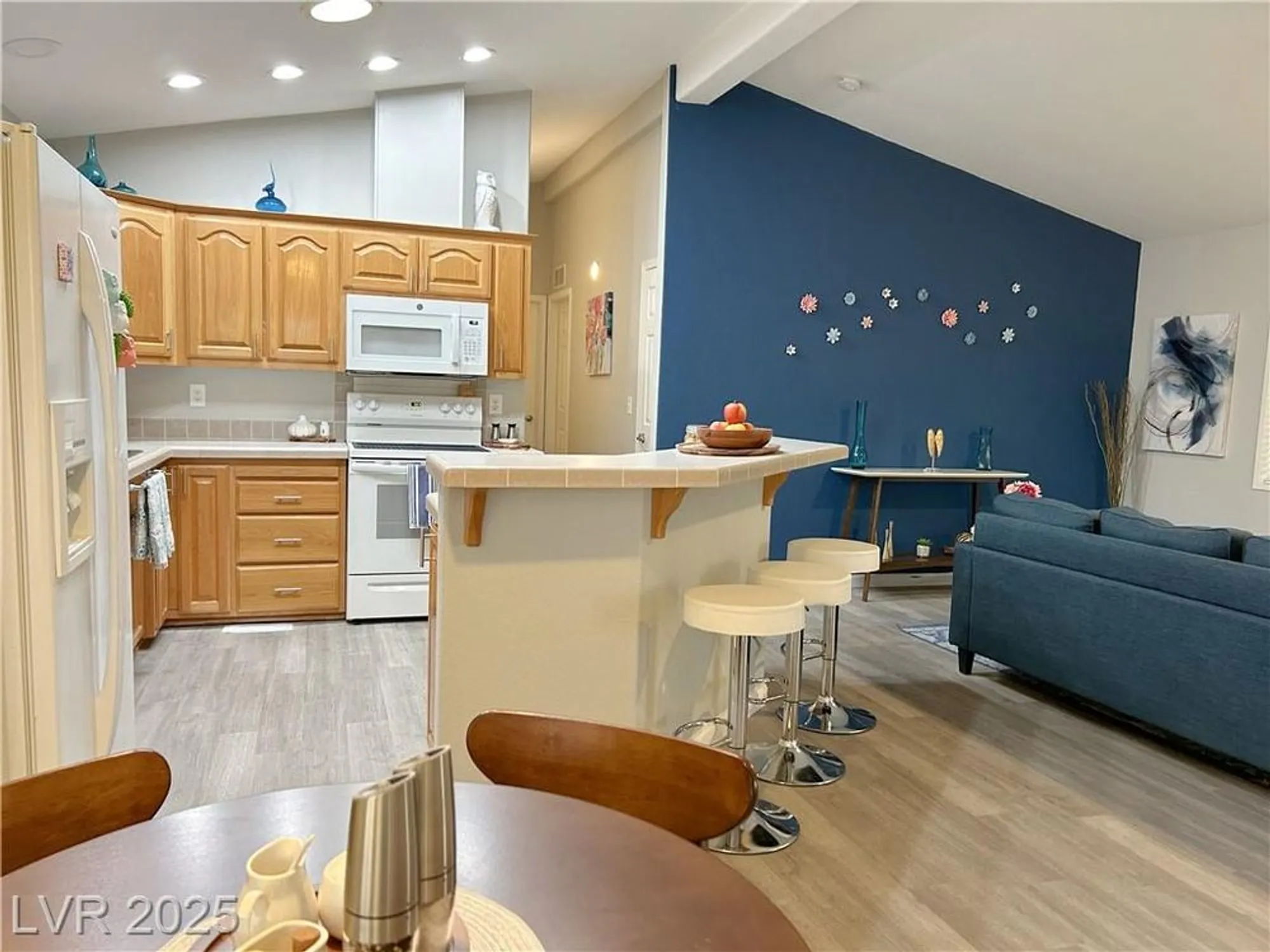 Property Slideshow image 8 of 40 | 410 bel air ave, Pahrump, NV, 89048