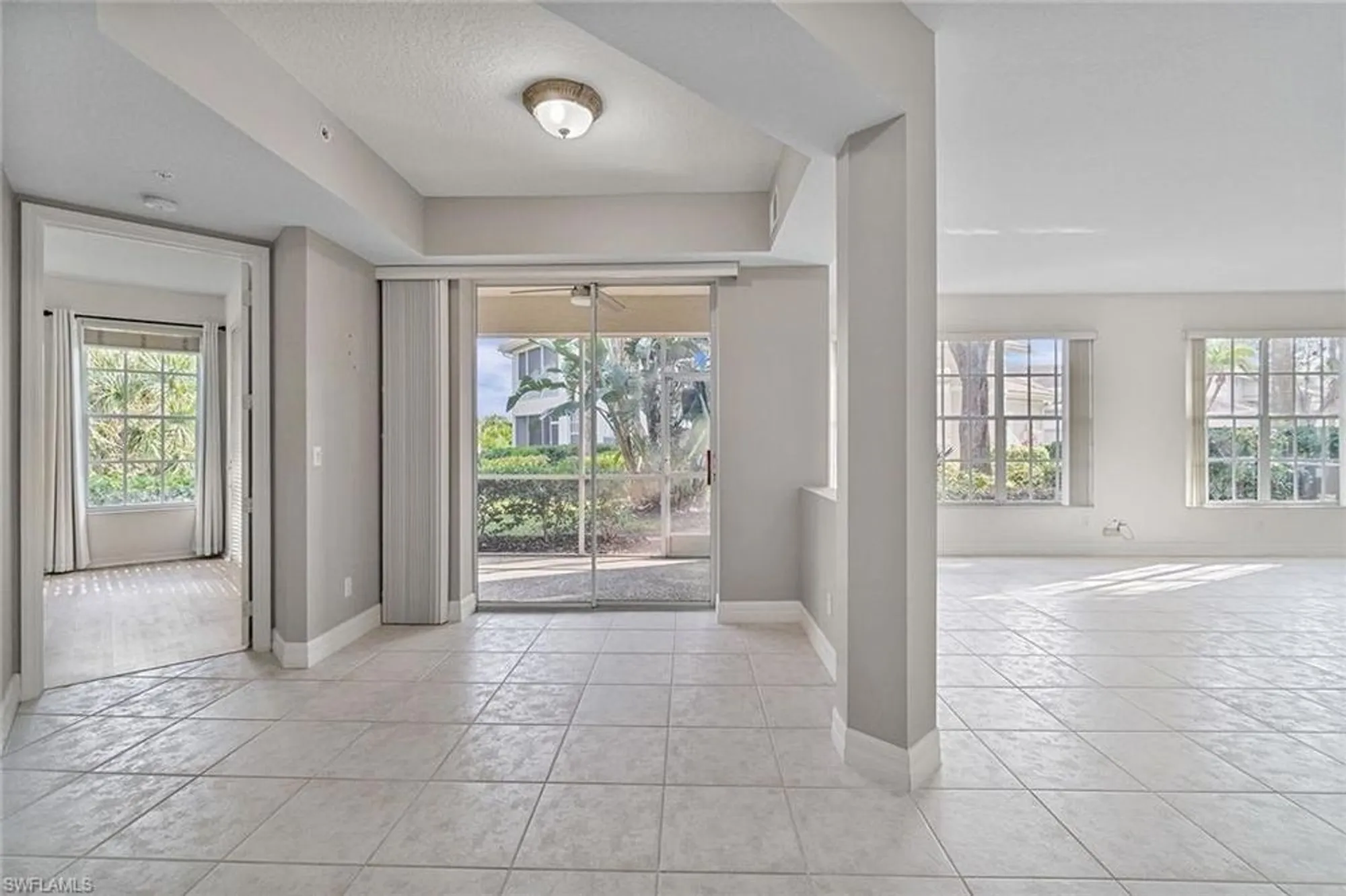 Property Slideshow image 12 of 22 | 24370 sandpiper isle way unit 105, Bonita Springs, FL, 34134