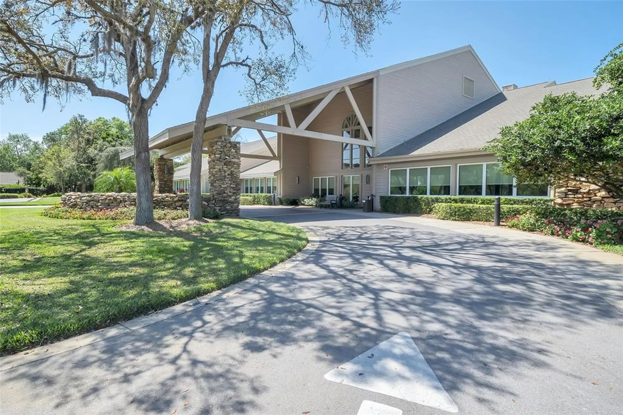 Property Slideshow image 33 of 41 | 2102 springmeadow dr, Spring Hill, FL, 34606