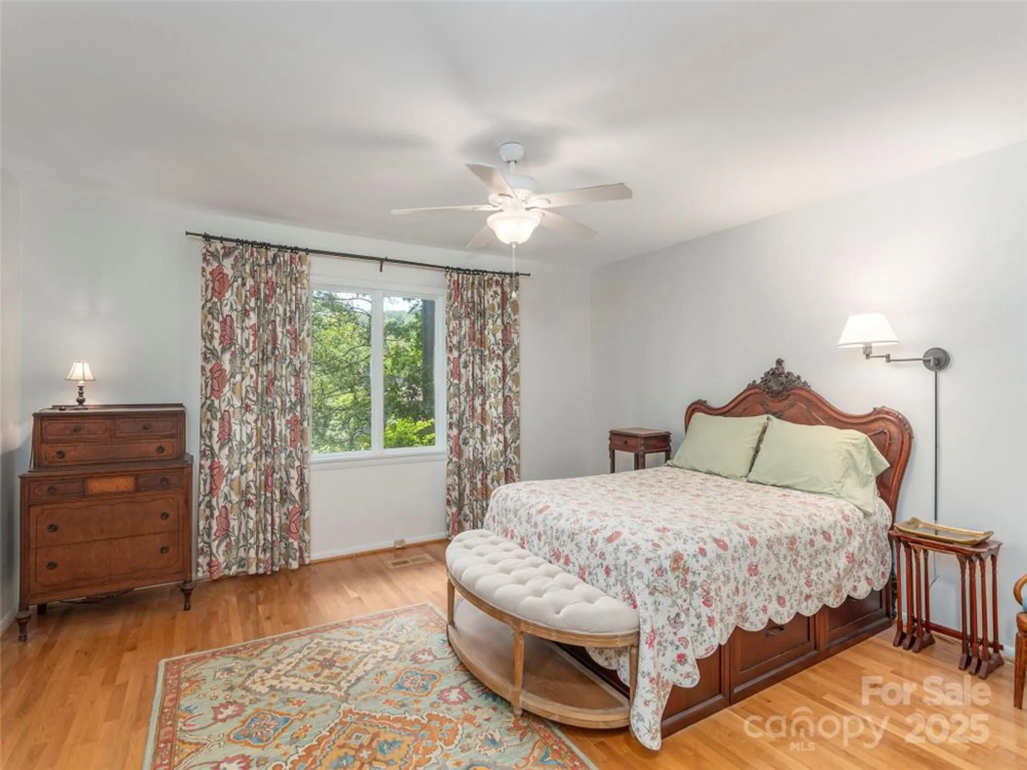Property Slideshow image 14 of 25 | 208 crowfields dr, Asheville, NC, 28803