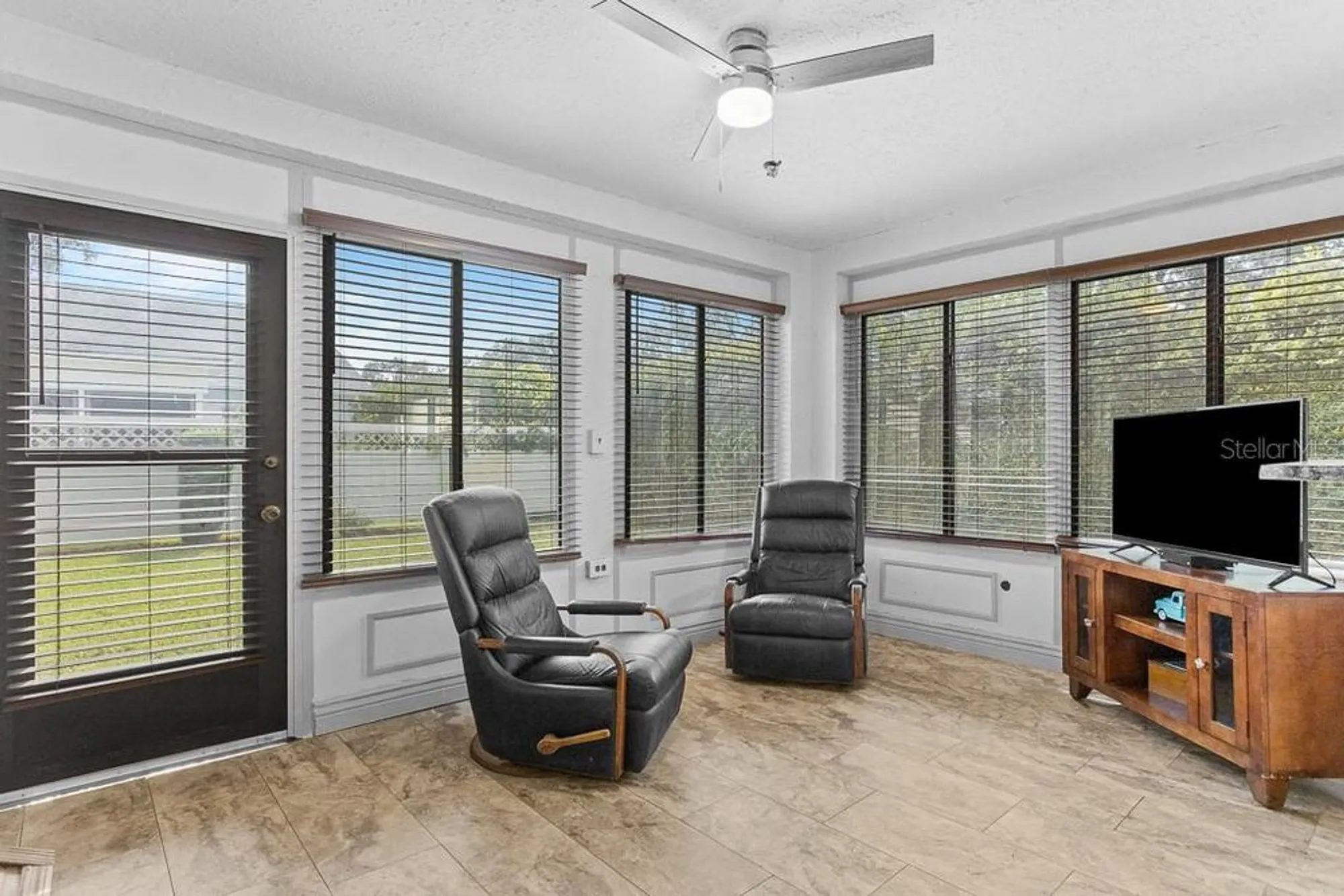 Property Slideshow image 20 of 54 | 13110 elgar pl, Riverview, FL, 33579