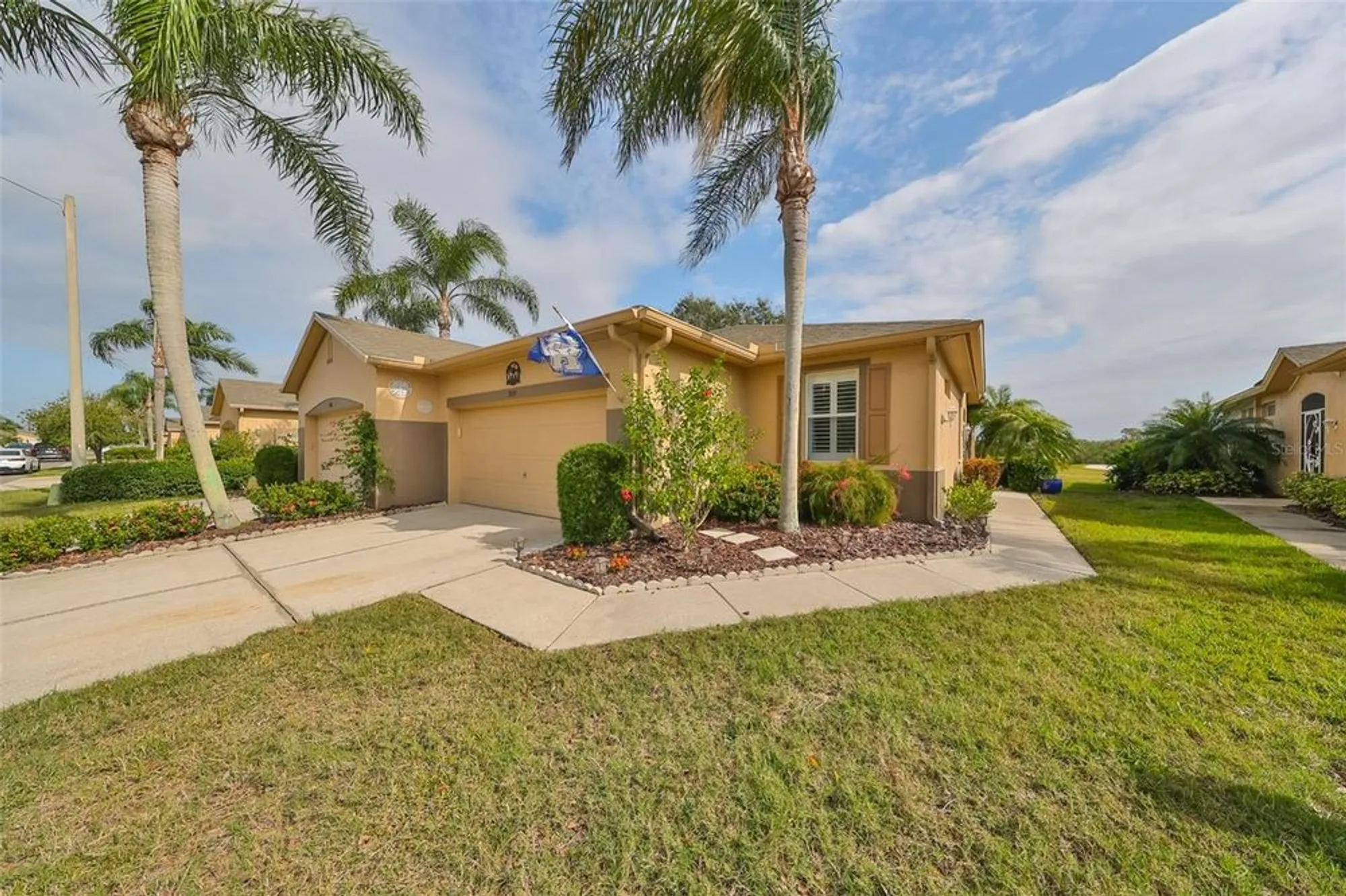 Property Slideshow image 2 of 41 | 2019 acadia greens dr, Sun City Center, FL, 33573