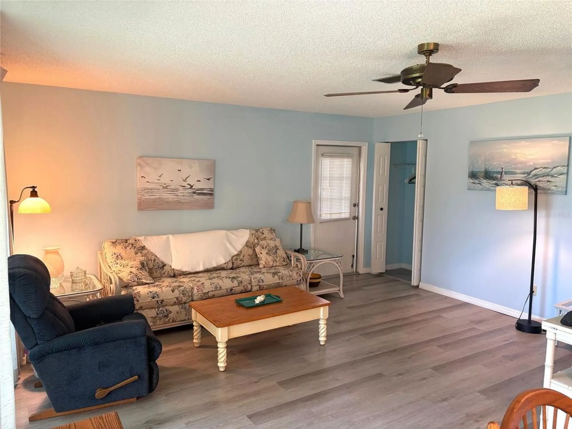 Property Slideshow image 8 of 34 | 1901 canterbury ln 10, Sun City Center, FL, 33573