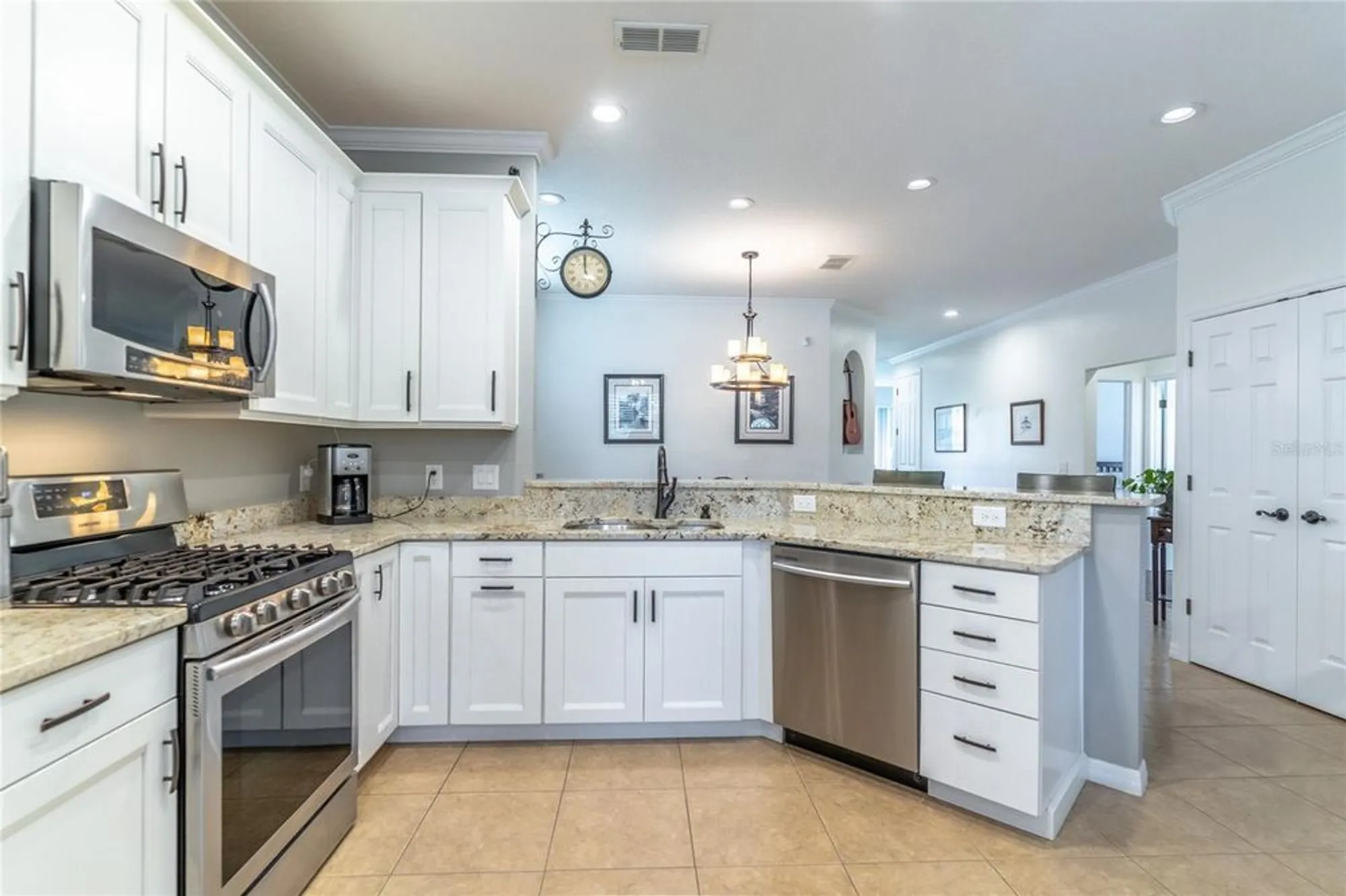 Property Slideshow image 20 of 73 | 8373 sw 82nd loop, Ocala, FL, 34481