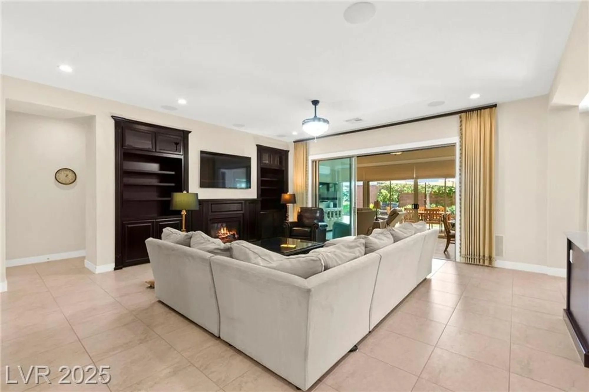 Property Slideshow image 28 of 55 | 6810 silver crescent st, Las Vegas, NV, 89148