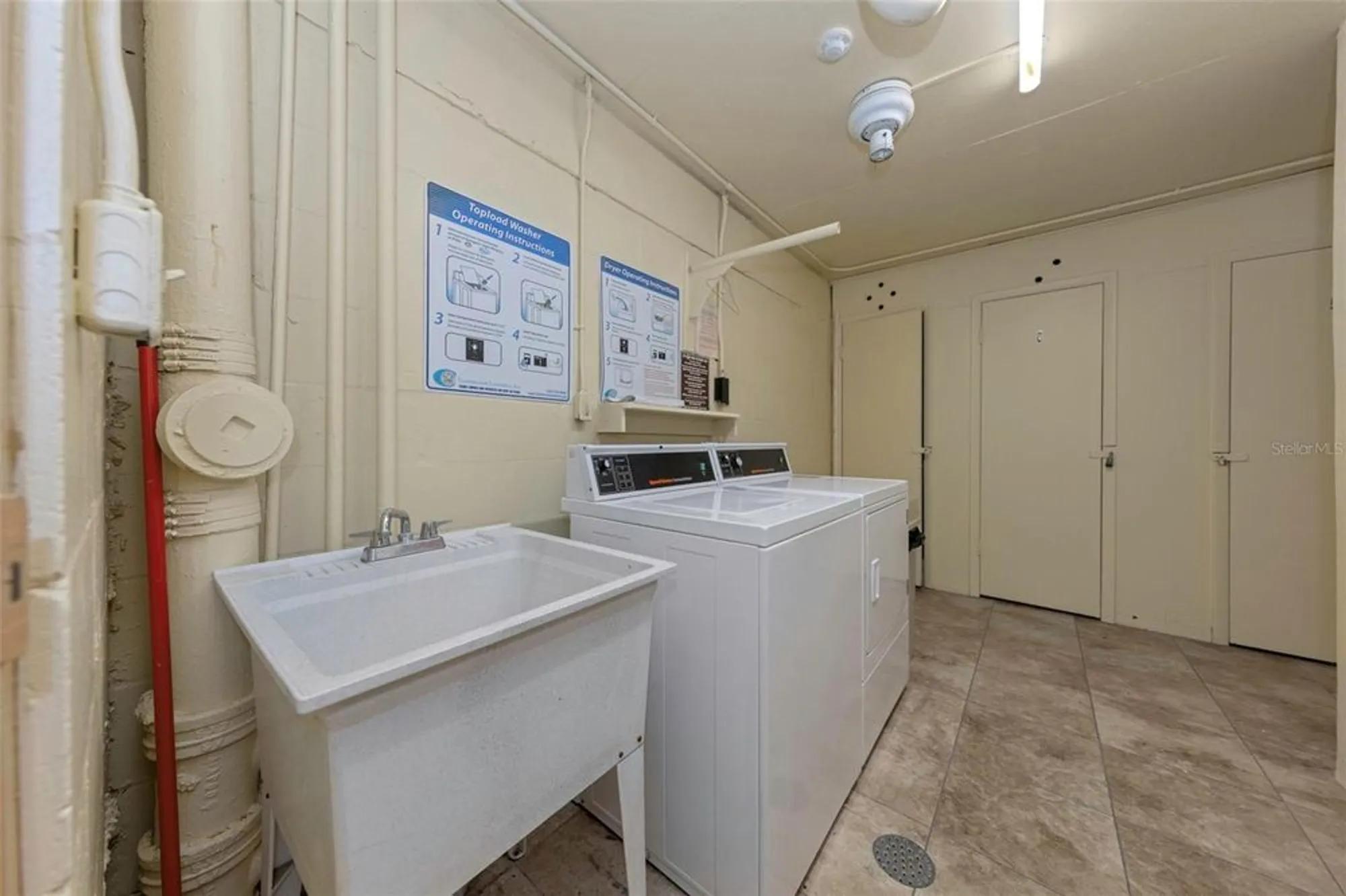 Property Slideshow image 35 of 95 | 4550 cove cir apt 207, St Petersburg, FL, 33708