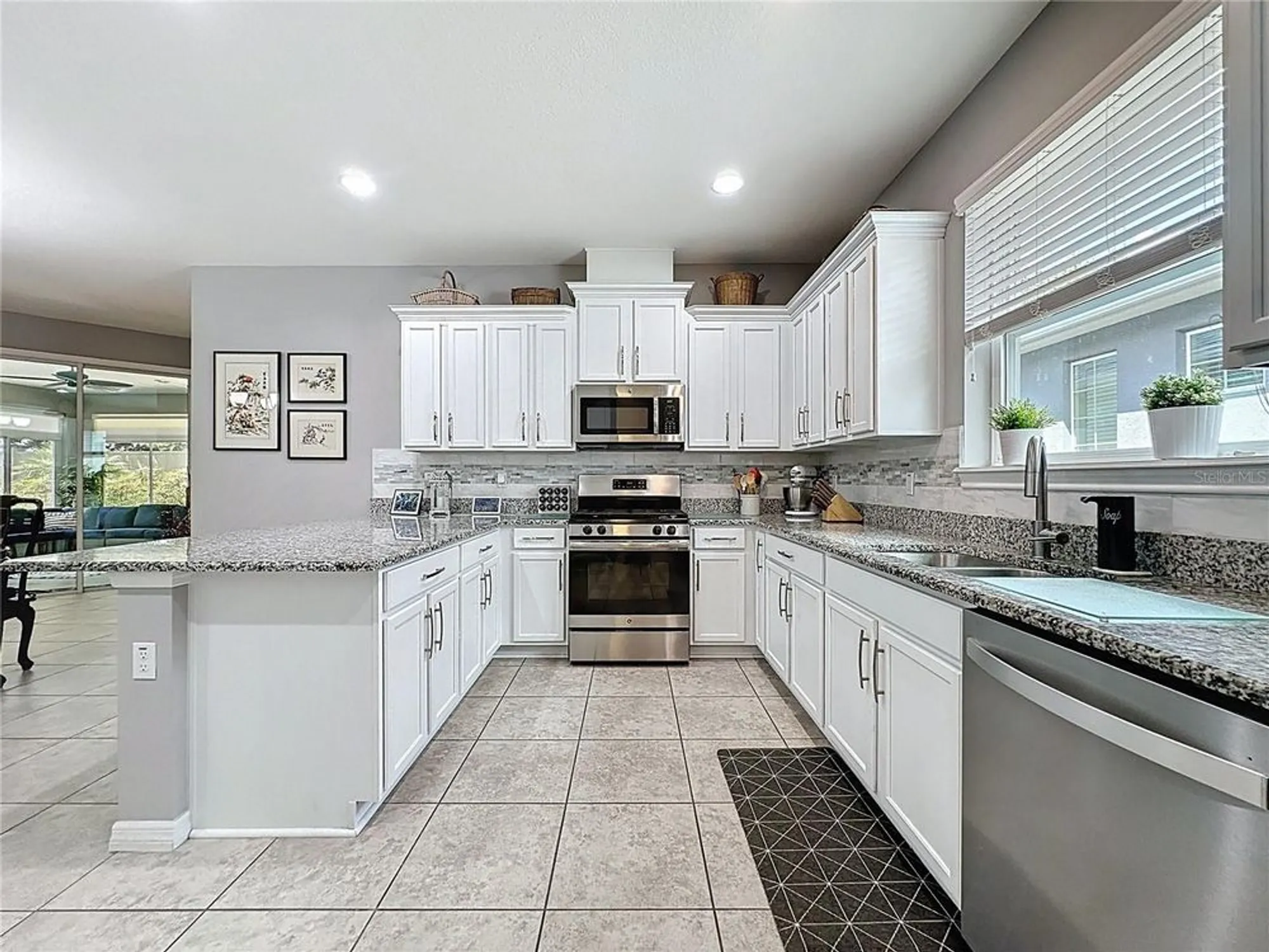 Property Slideshow image 18 of 81 | 277 silver maple rd, Groveland, FL, 34736