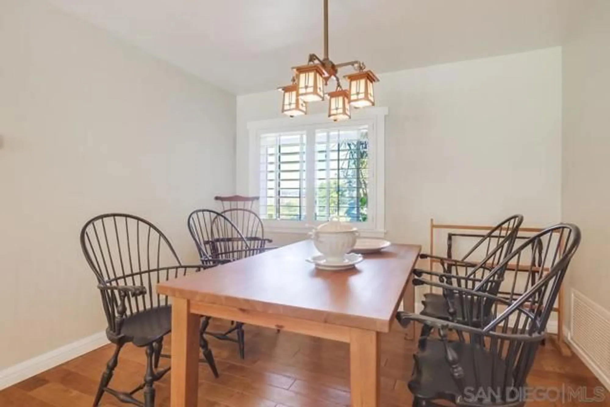 Property Slideshow image 17 of 44 | 1454 la plaza dr, San Marcos, CA, 92078