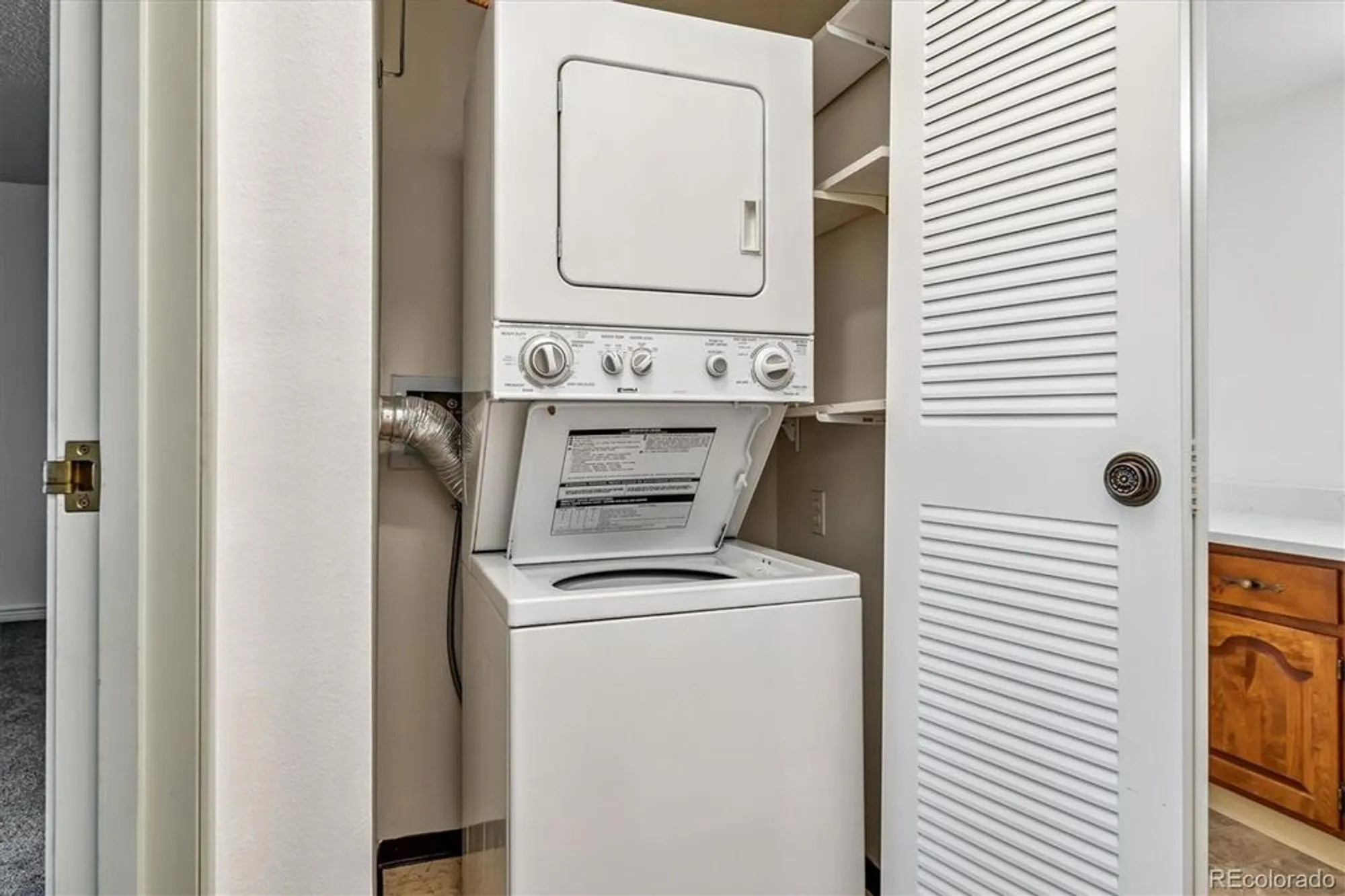 Property Slideshow image 14 of 35 | 13991 e marina dr apt 501, Aurora, CO, 80014