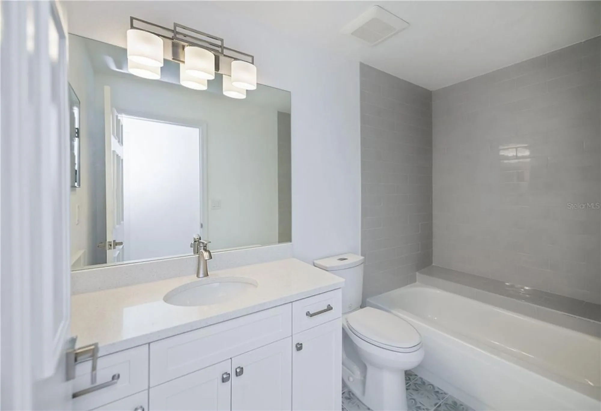 Property Slideshow image 27 of 58 | 425 cypress forest dr, Englewood, FL, 34223