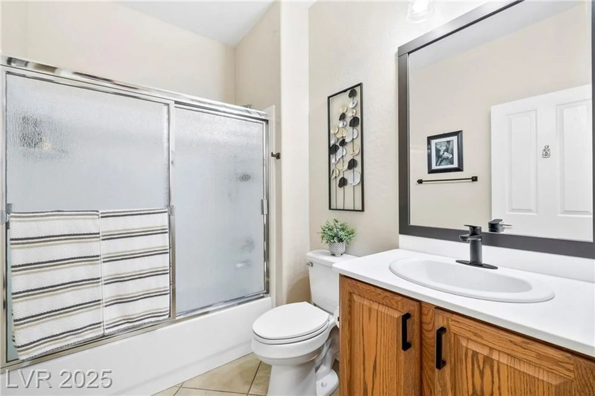 Property Slideshow image 25 of 44 | 2544 solera sky dr, Henderson, NV, 89044