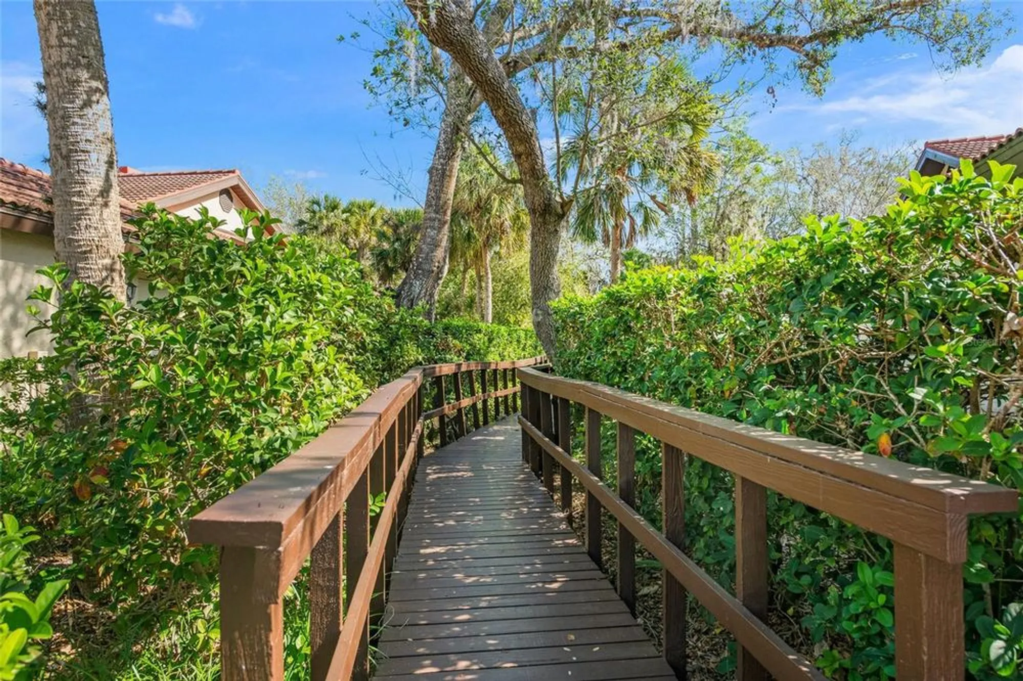Property Slideshow image 41 of 43 | 4637 willow wood cir 44, Sarasota, FL, 34241