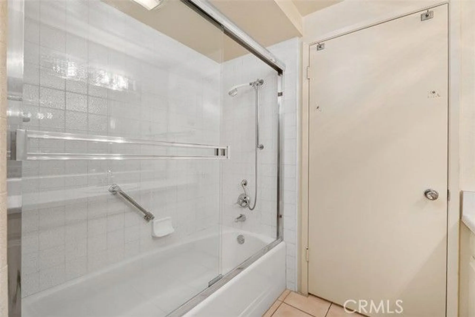 Property Slideshow image 19 of 43 | 881 via mendoza d, Laguna Woods, CA, 92637