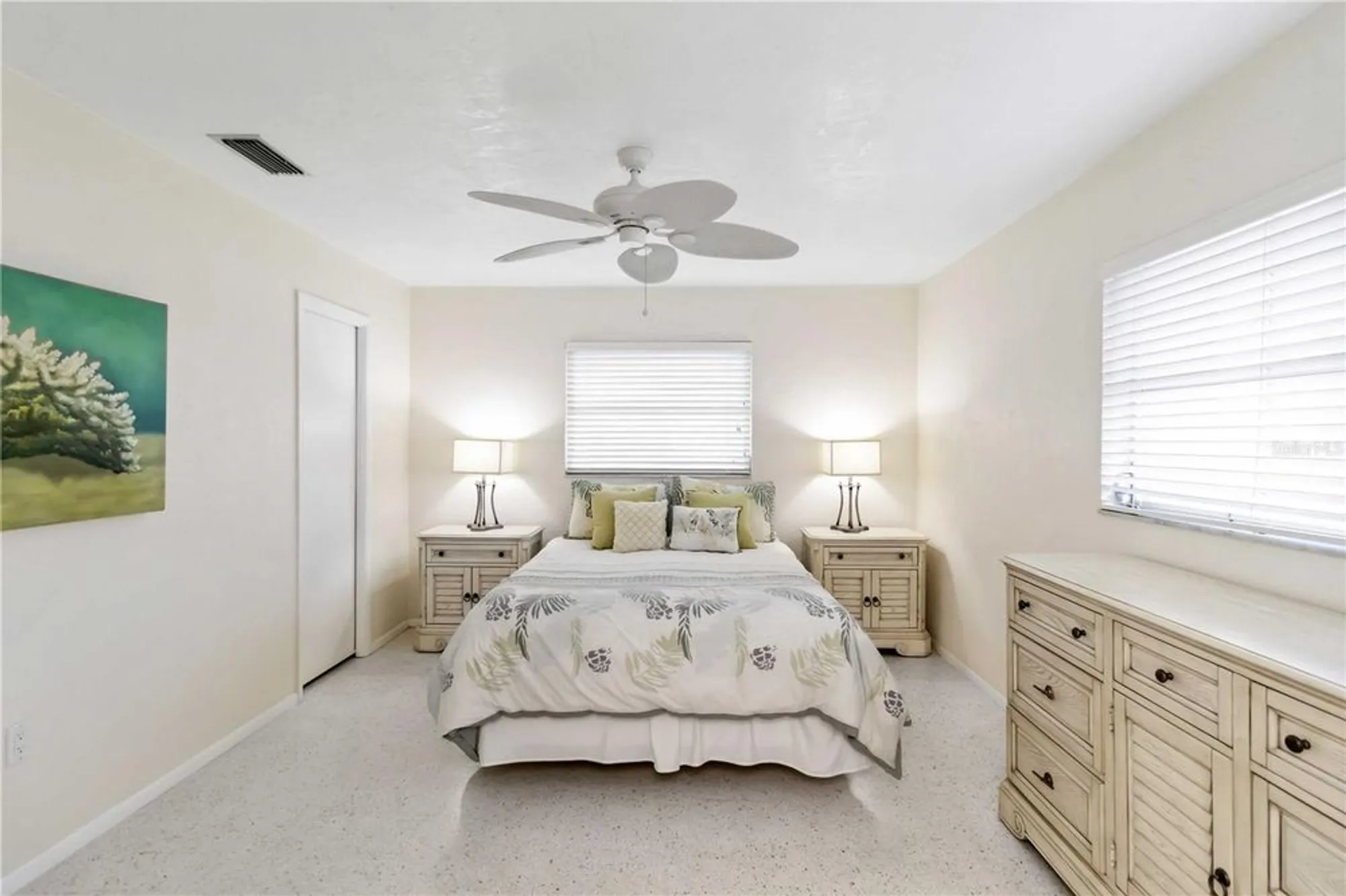 Property Slideshow image 15 of 66 | 3220 southfield ln 810, Sarasota, FL, 34239