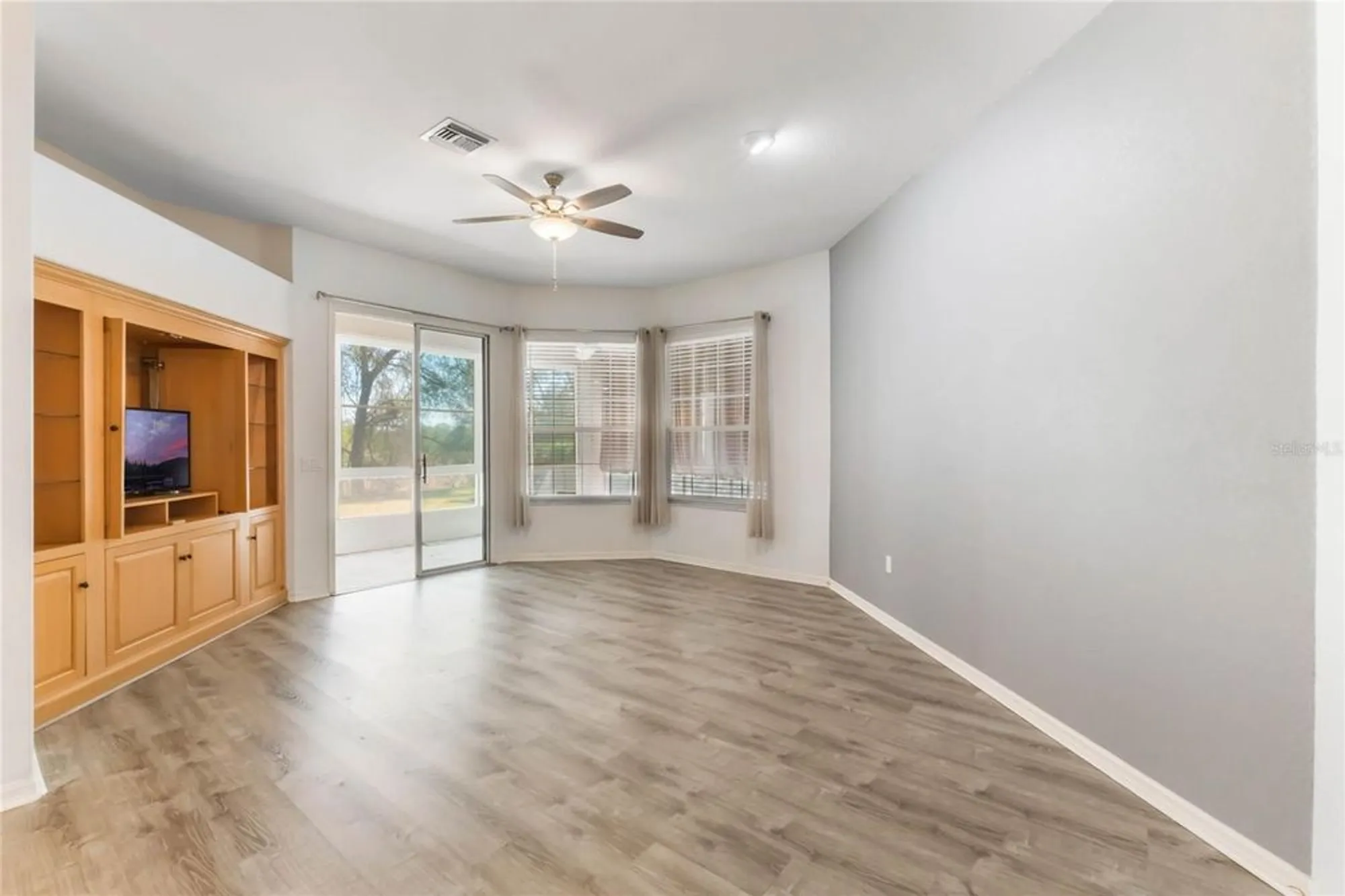 Property Slideshow image 2 of 21 | 6200 topsail rd, Lady Lake, FL, 32159