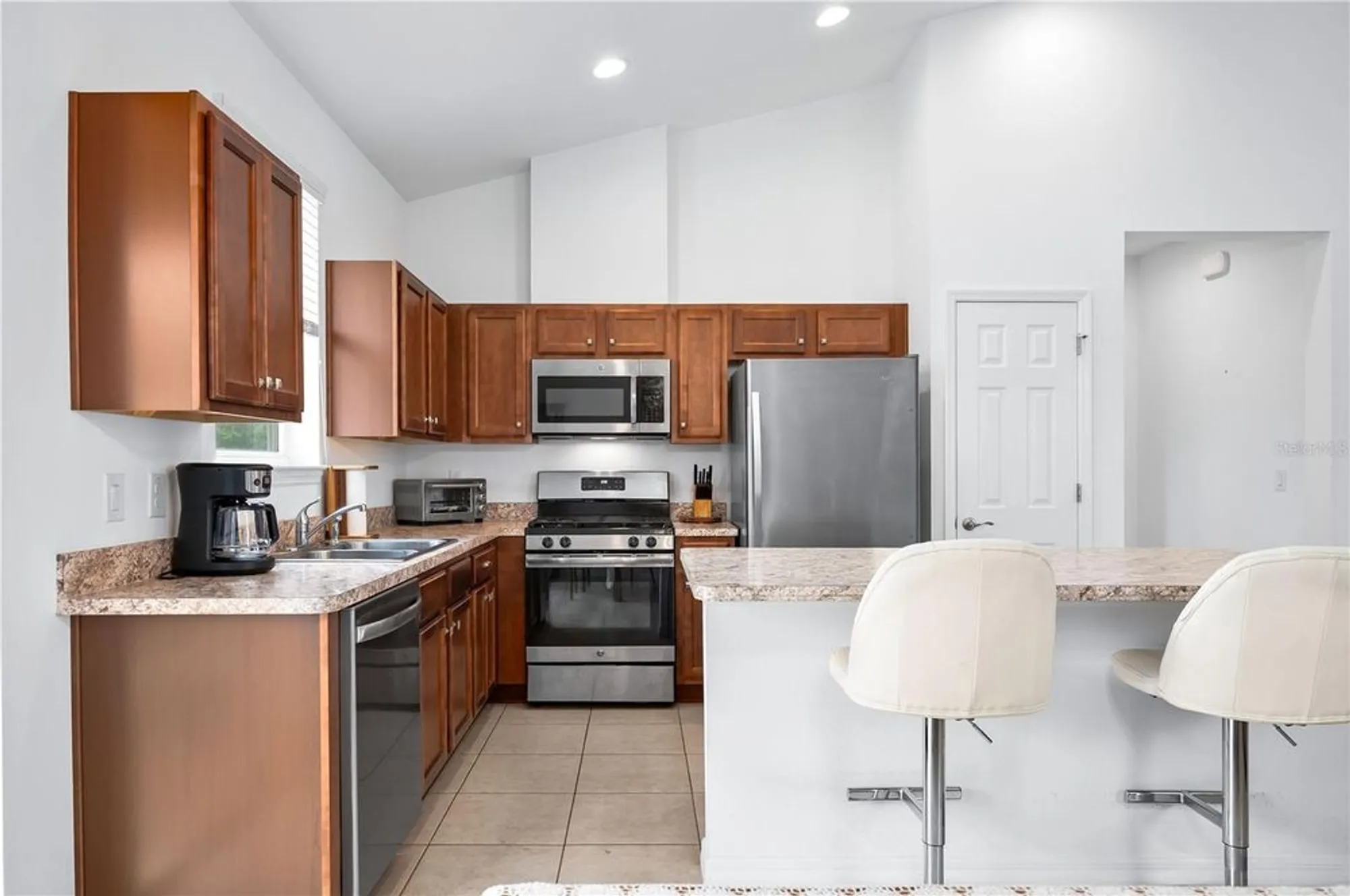 Property Slideshow image 14 of 66 | 5610 nw 37th lane rd, Ocala, FL, 34482