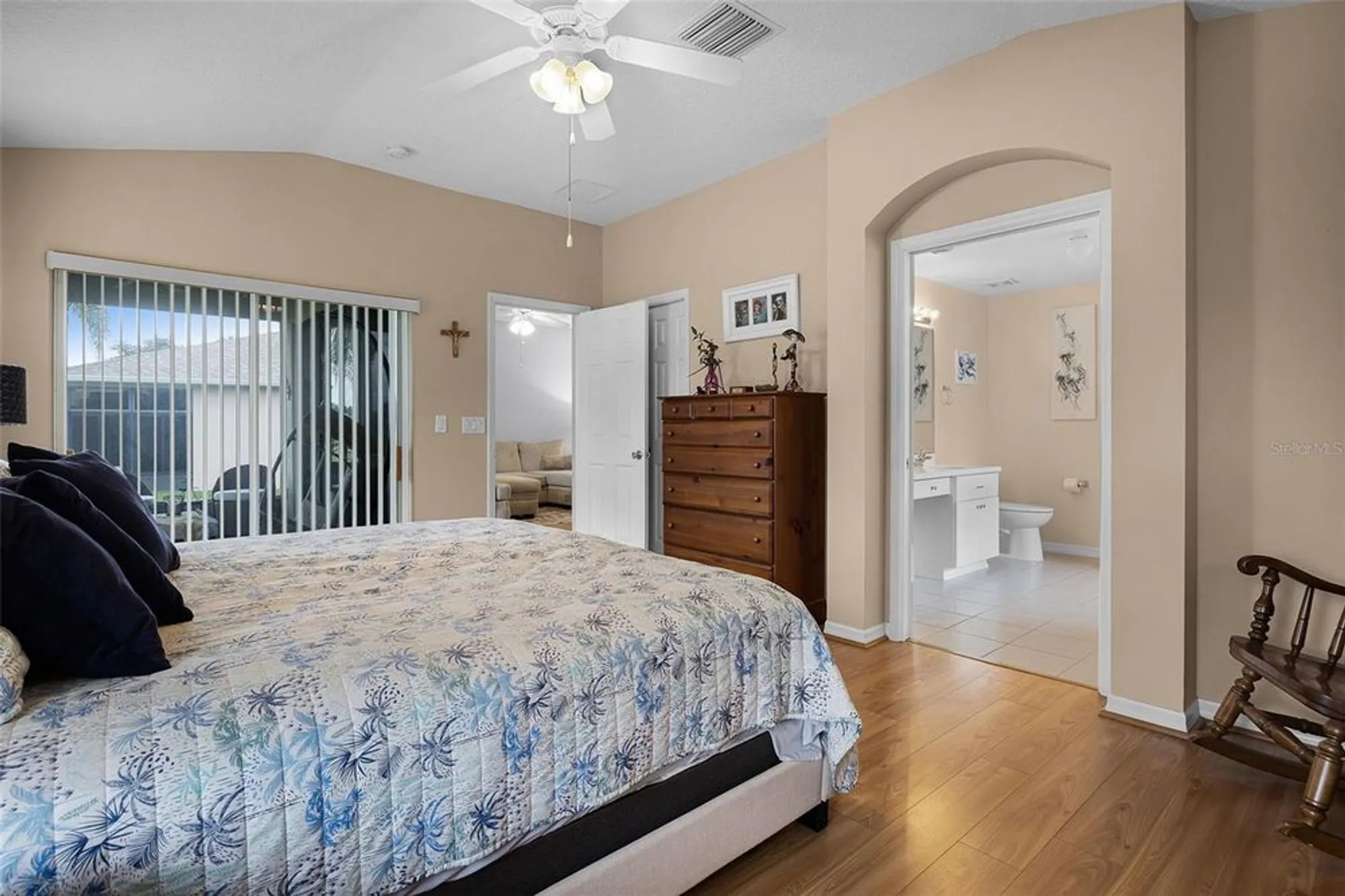 Property Slideshow image 15 of 69 | 27111 nostalgia dr, Leesburg, FL, 34748