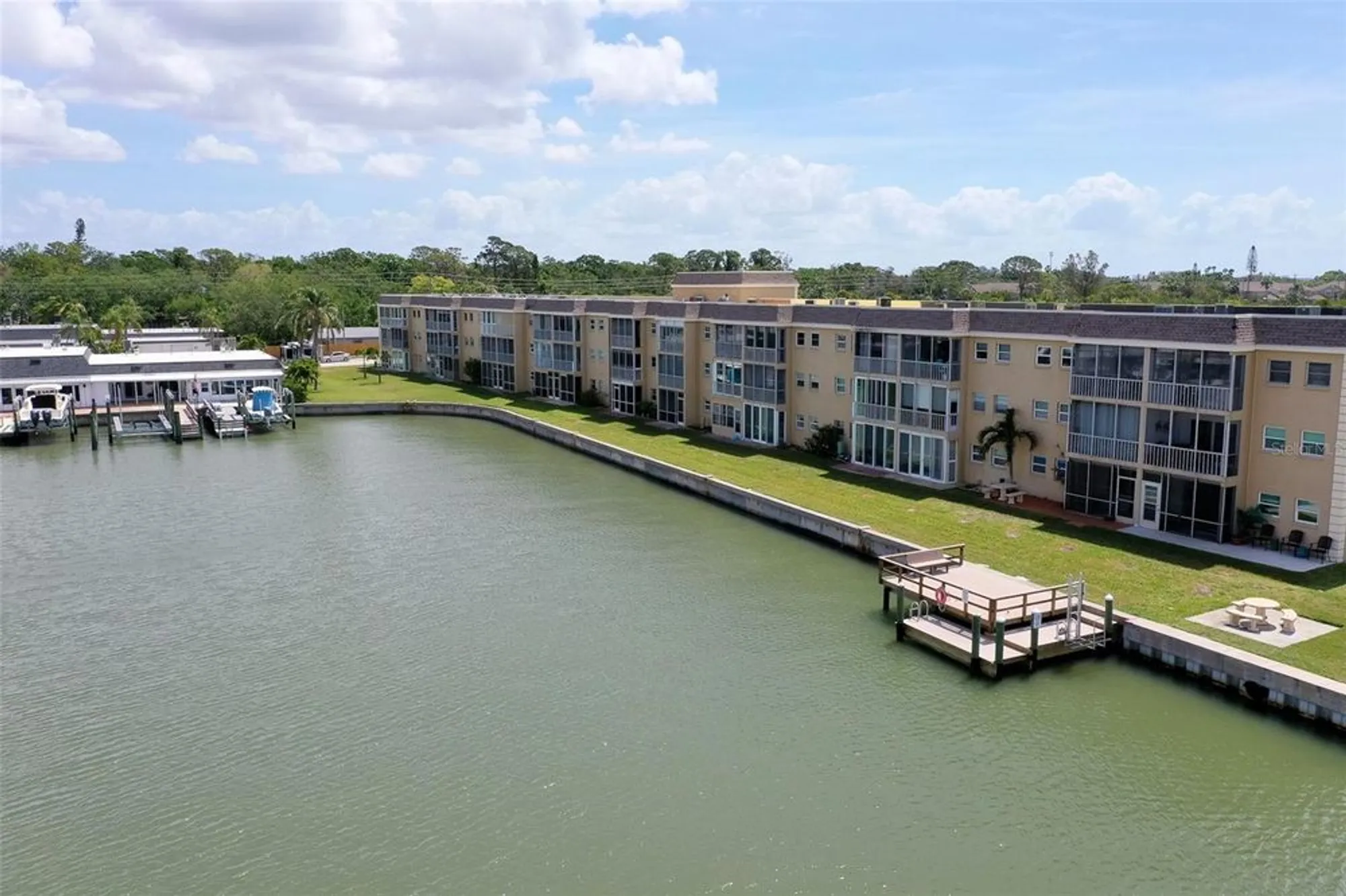 Property Slideshow image 23 of 38 | 1 boca ciega point blvd apt 212, St Petersburg, FL, 33708